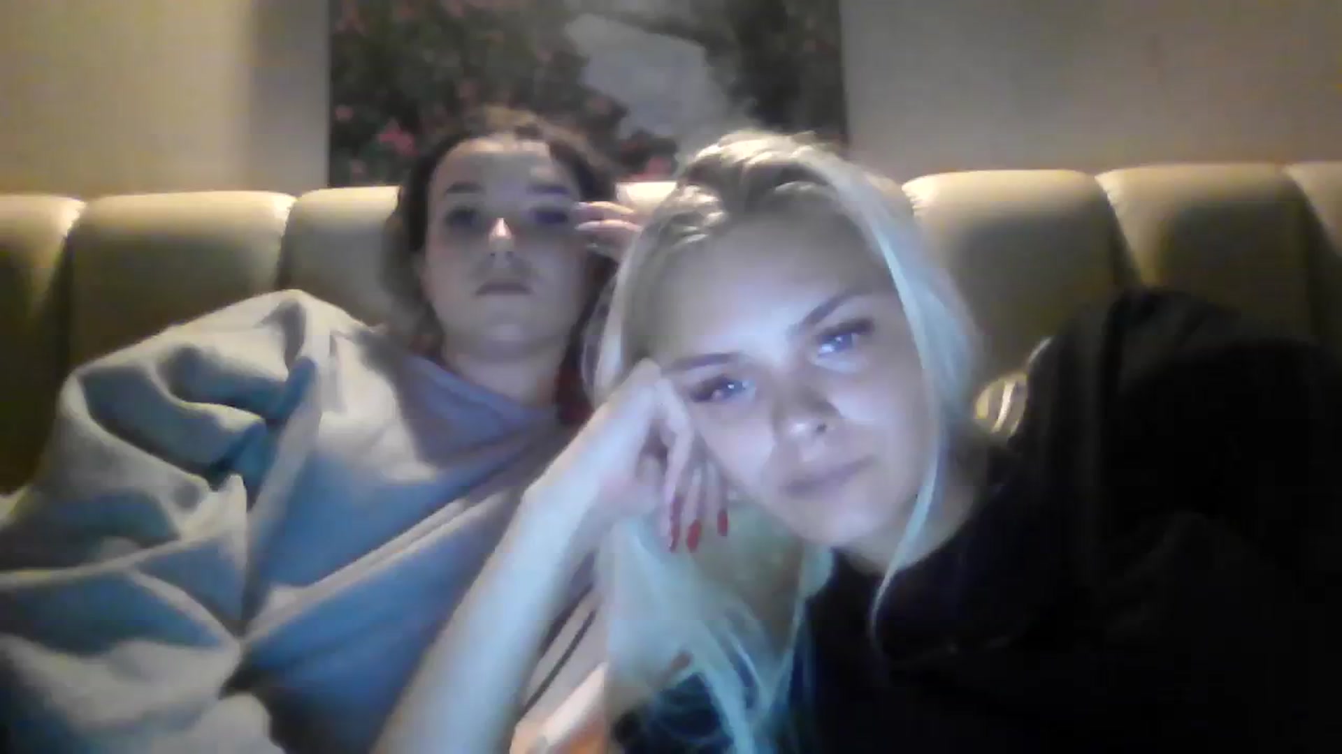 Gallery image thumbnail from Leahahaha's myfreecams stream on, 03/12/2024, 17:56 image 11 of 20