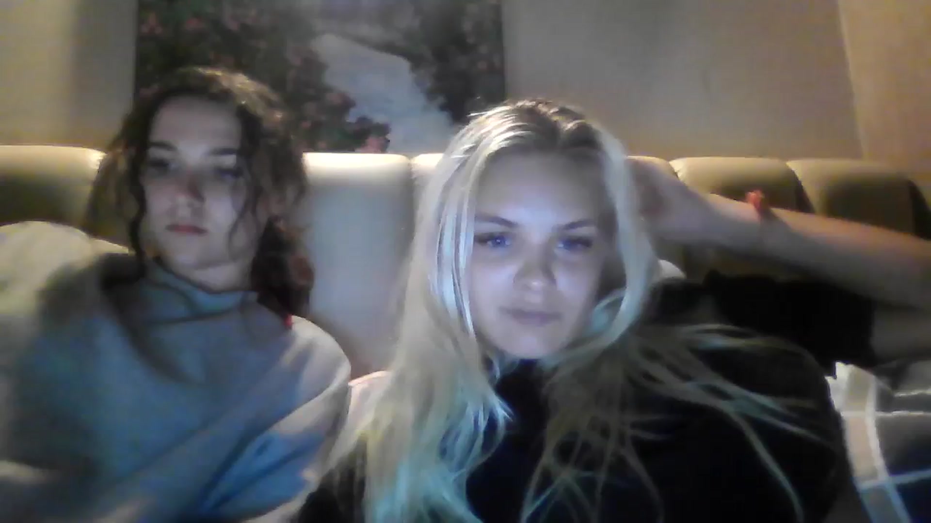 Gallery image thumbnail from Leahahaha's myfreecams stream on, 03/12/2024, 17:56 image 1 of 20
