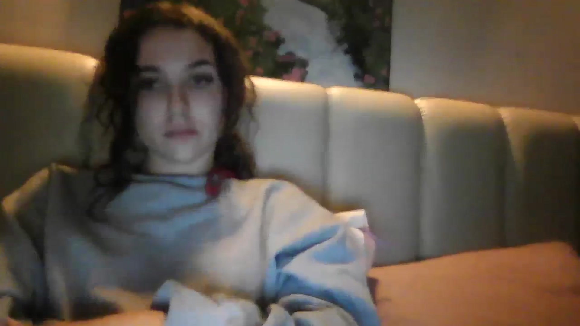 Gallery image thumbnail from Leahahaha's myfreecams stream on, 03/12/2024, 20:20 image 19 of 20
