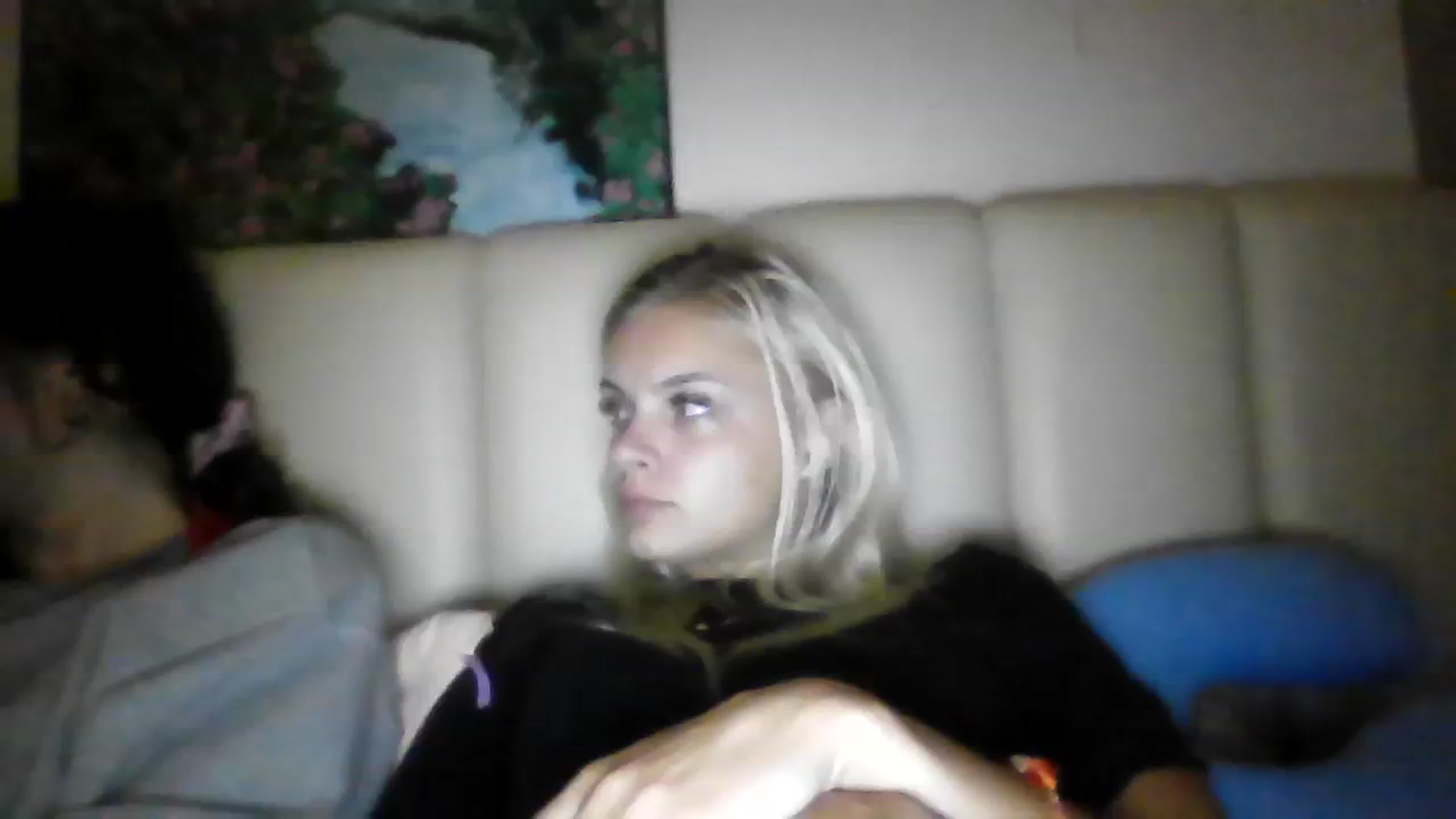 Gallery image thumbnail from Leahahaha's myfreecams stream on, 03/12/2024, 20:20 image 6 of 20
