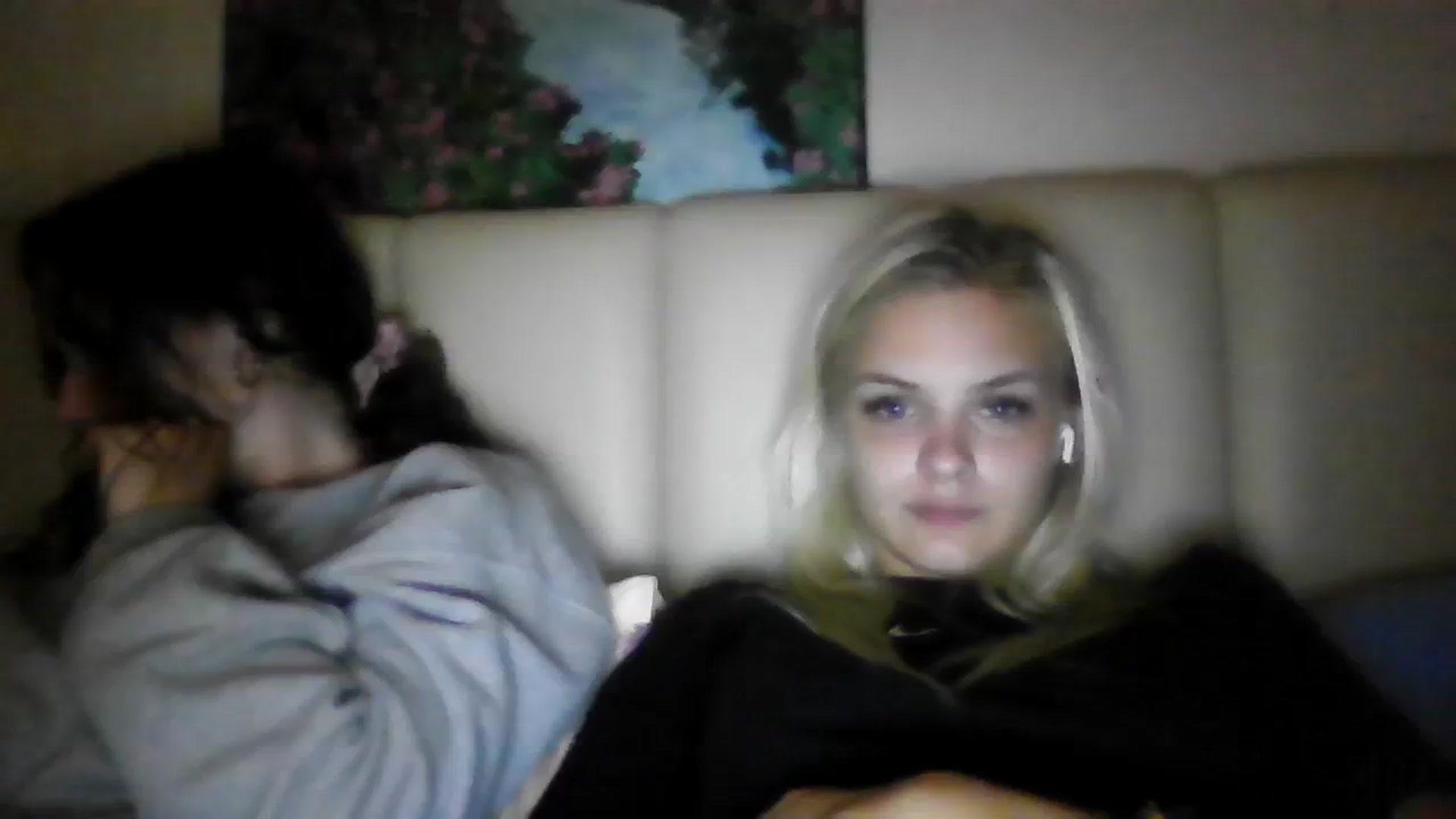 Gallery image thumbnail from Leahahaha's myfreecams stream on, 03/12/2024, 20:20 image 2 of 20