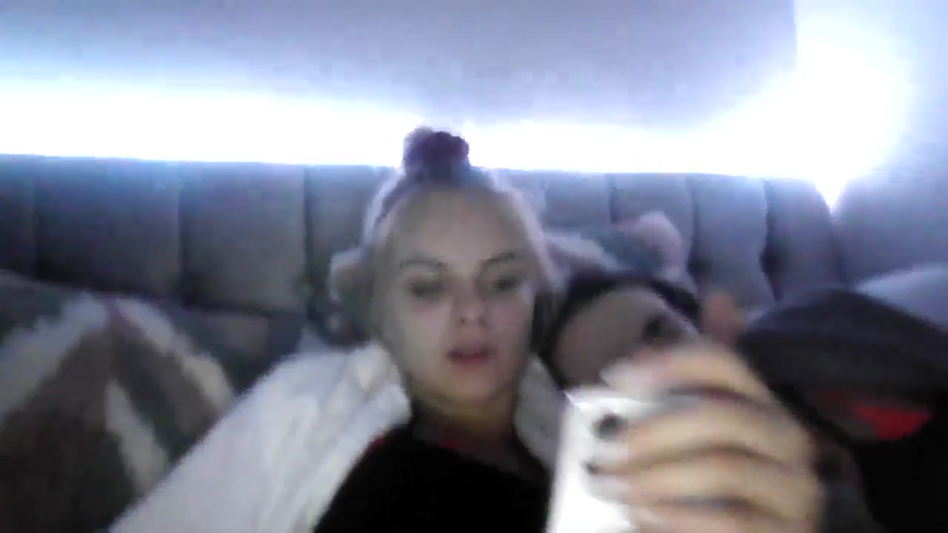Gallery image thumbnail from Leahahaha's myfreecams stream on, 04/19/2024, 24:15 image 9 of 20