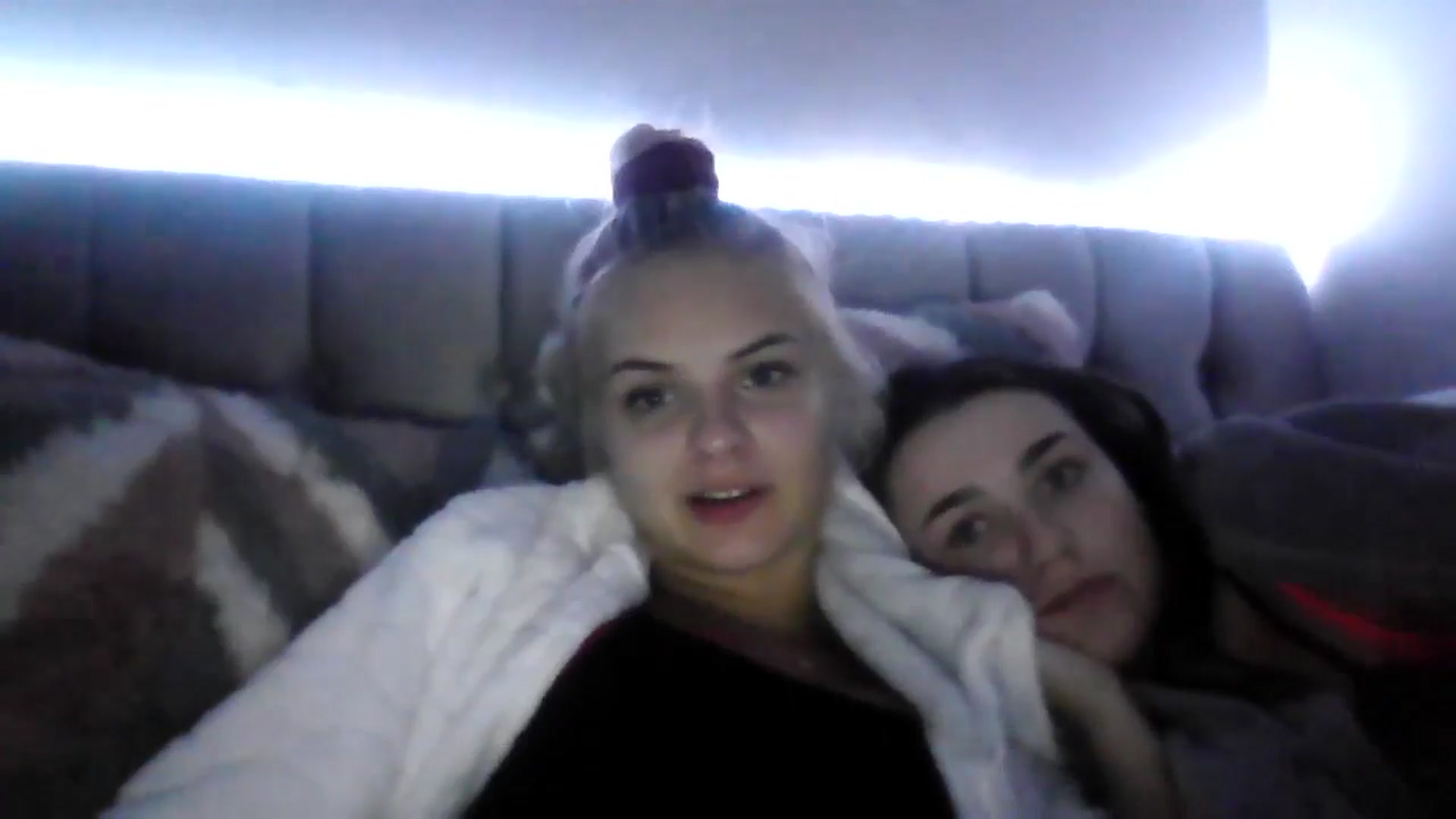 Gallery image thumbnail from Leahahaha's myfreecams stream on, 04/19/2024, 24:15 image 7 of 20