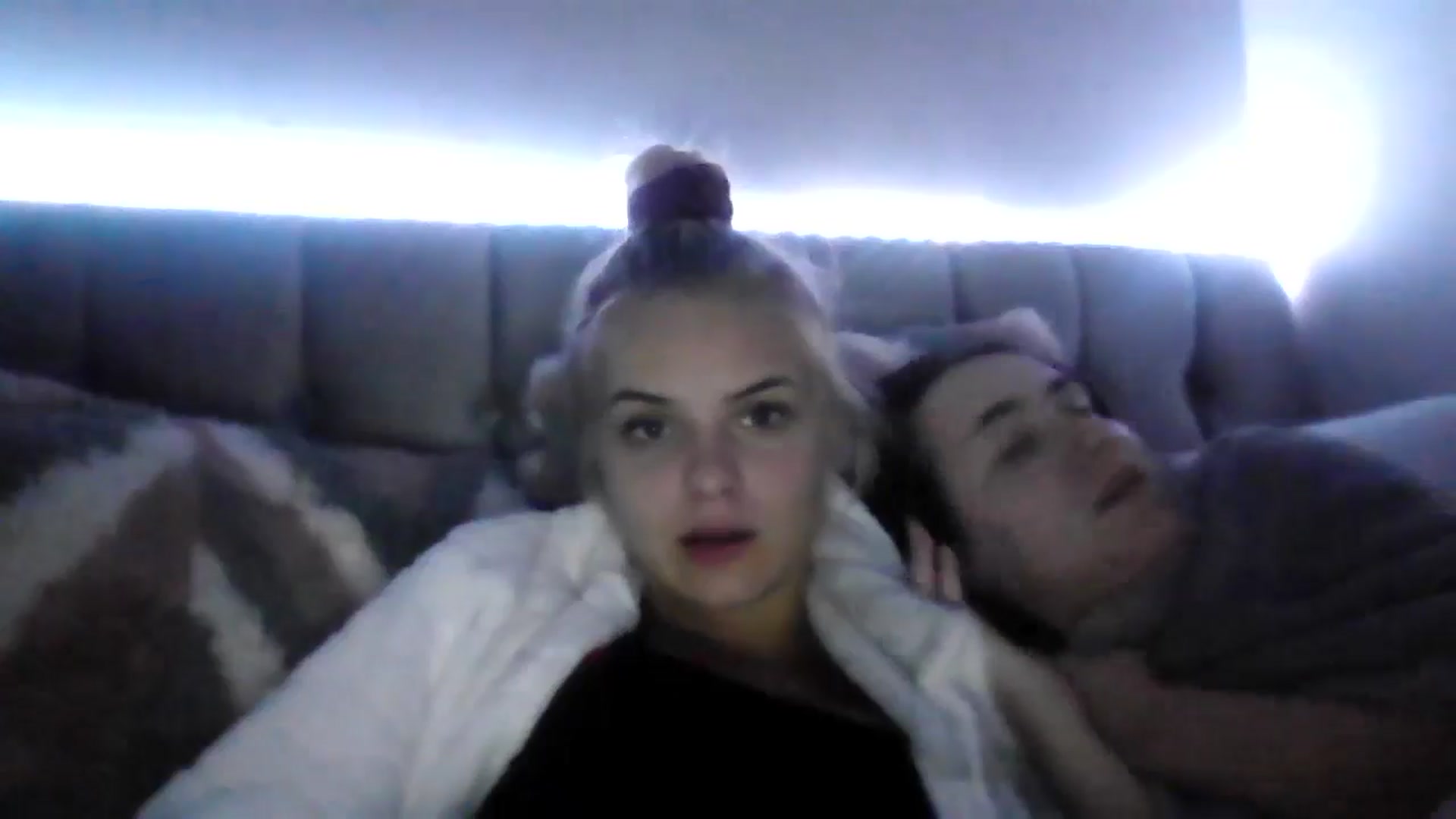 Gallery image thumbnail from Leahahaha's myfreecams stream on, 04/19/2024, 24:15 image 8 of 20