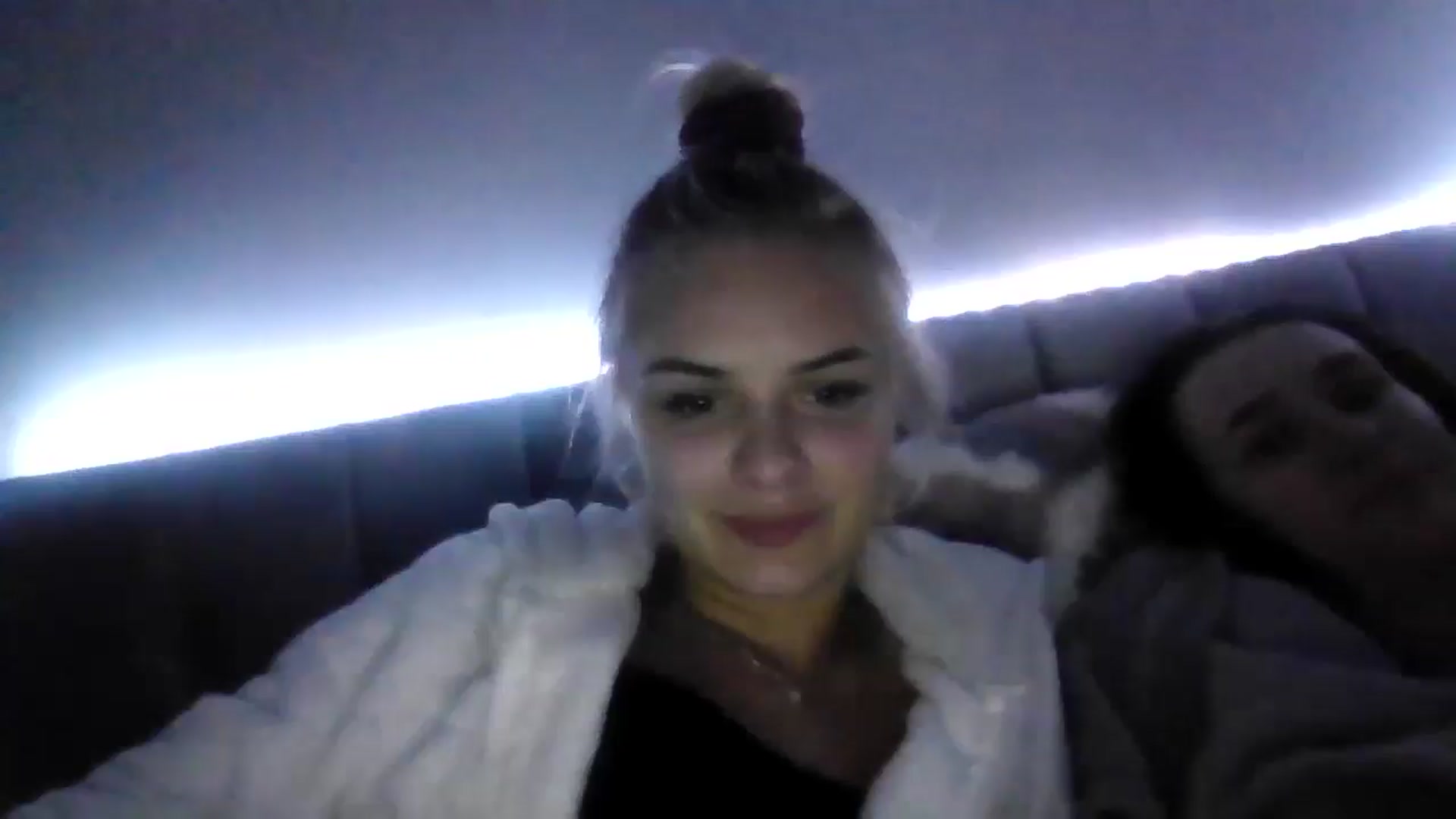Gallery image thumbnail from Leahahaha's myfreecams stream on, 04/19/2024, 24:15 image 13 of 20