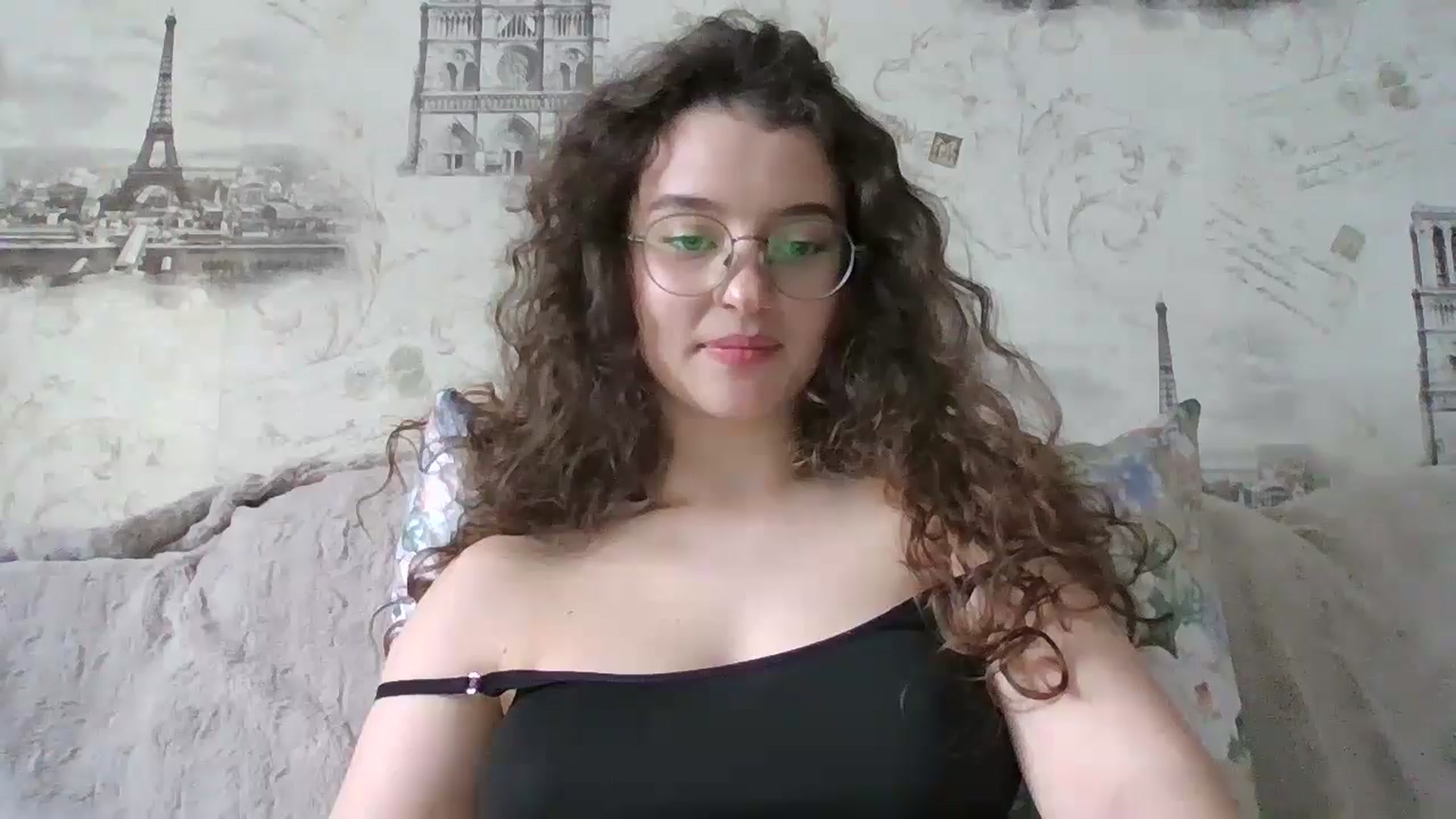 Gallery image thumbnail from LeanaMay's myfreecams stream on, 03/17/2025, 12:02 image 17 of 20
