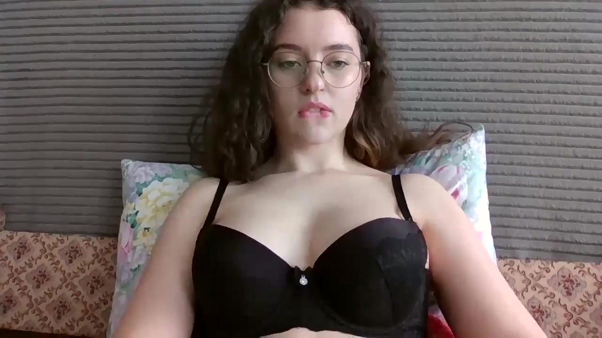 Gallery image thumbnail from LeanaMay's myfreecams stream on, 03/27/2025, 09:53 image 9 of 20