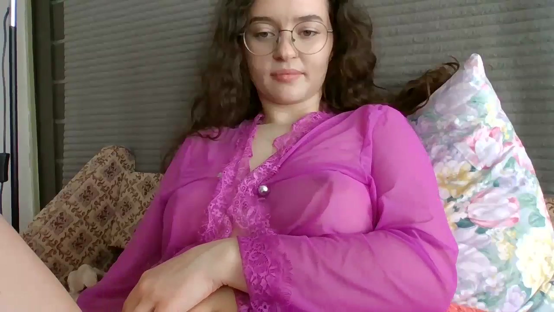 Gallery image thumbnail from LeanaMay's myfreecams stream on, 04/21/2025, 10:41 image 12 of 20