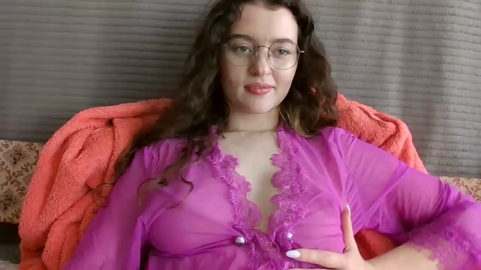 Gallery image thumbnail from LeanaMay's myfreecams stream on, 04/21/2025, 11:50 image 11 of 20