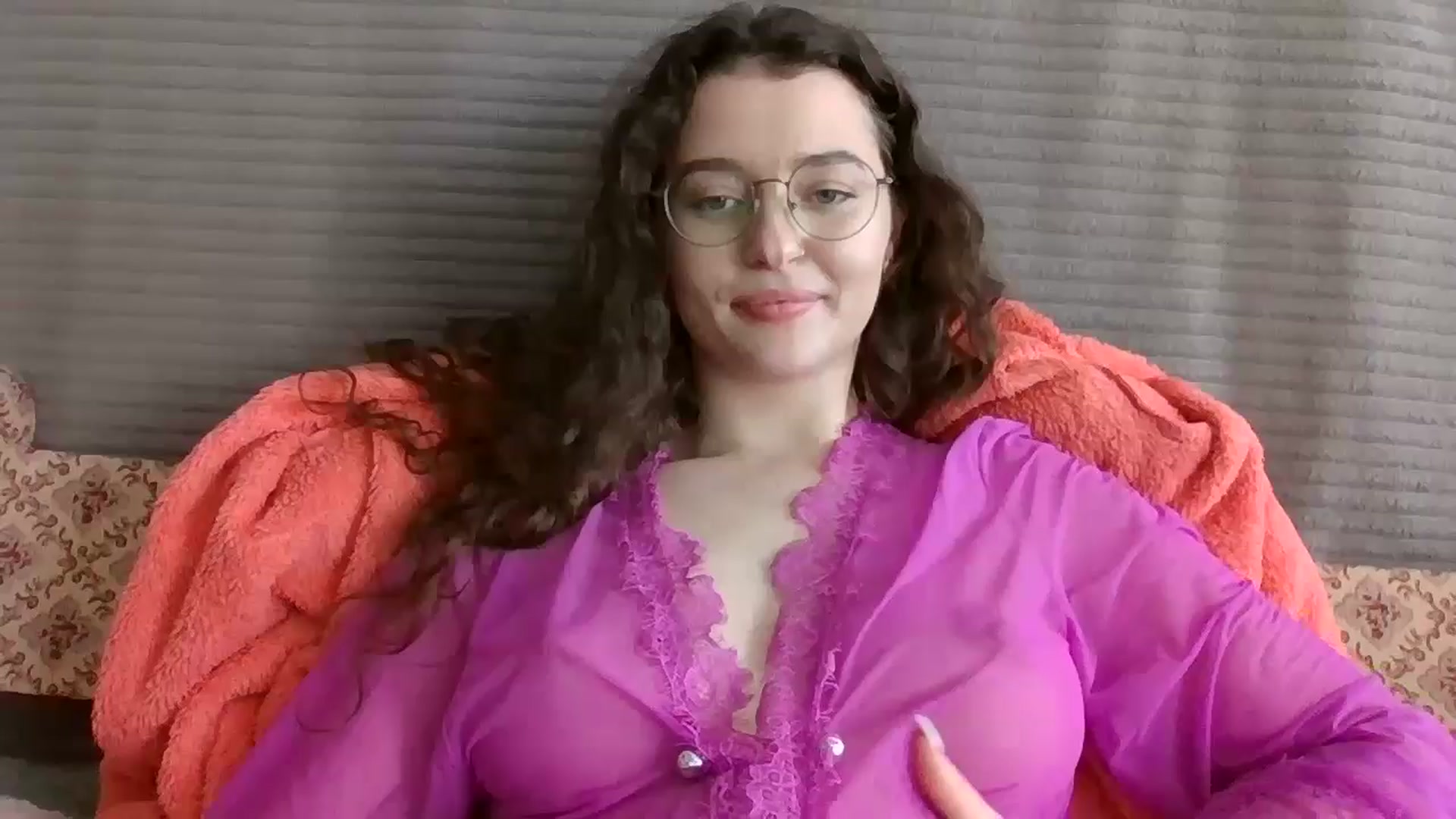 Gallery image thumbnail from LeanaMay's myfreecams stream on, 04/21/2025, 12:15 image 1 of 20