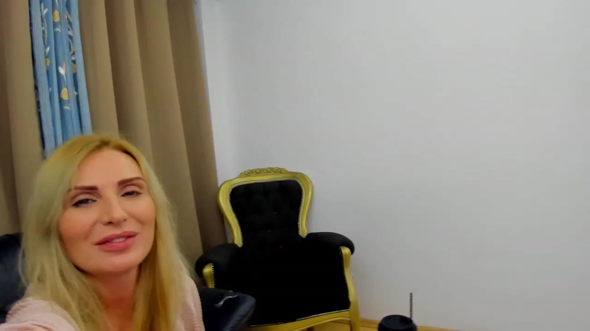 Gallery image thumbnail from Leasasha_'s myfreecams stream on, 11/24/2022, 03:18 image 8 of 20