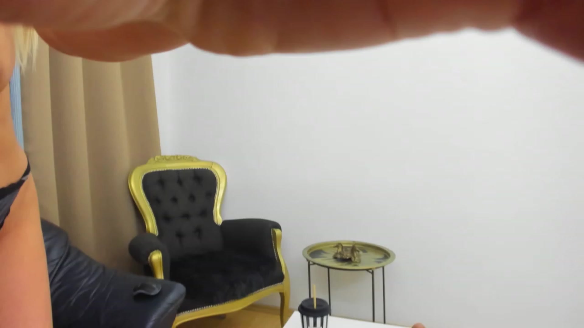 Gallery image thumbnail from Leasasha_'s myfreecams stream on, 11/26/2022, 23:32 image 12 of 20