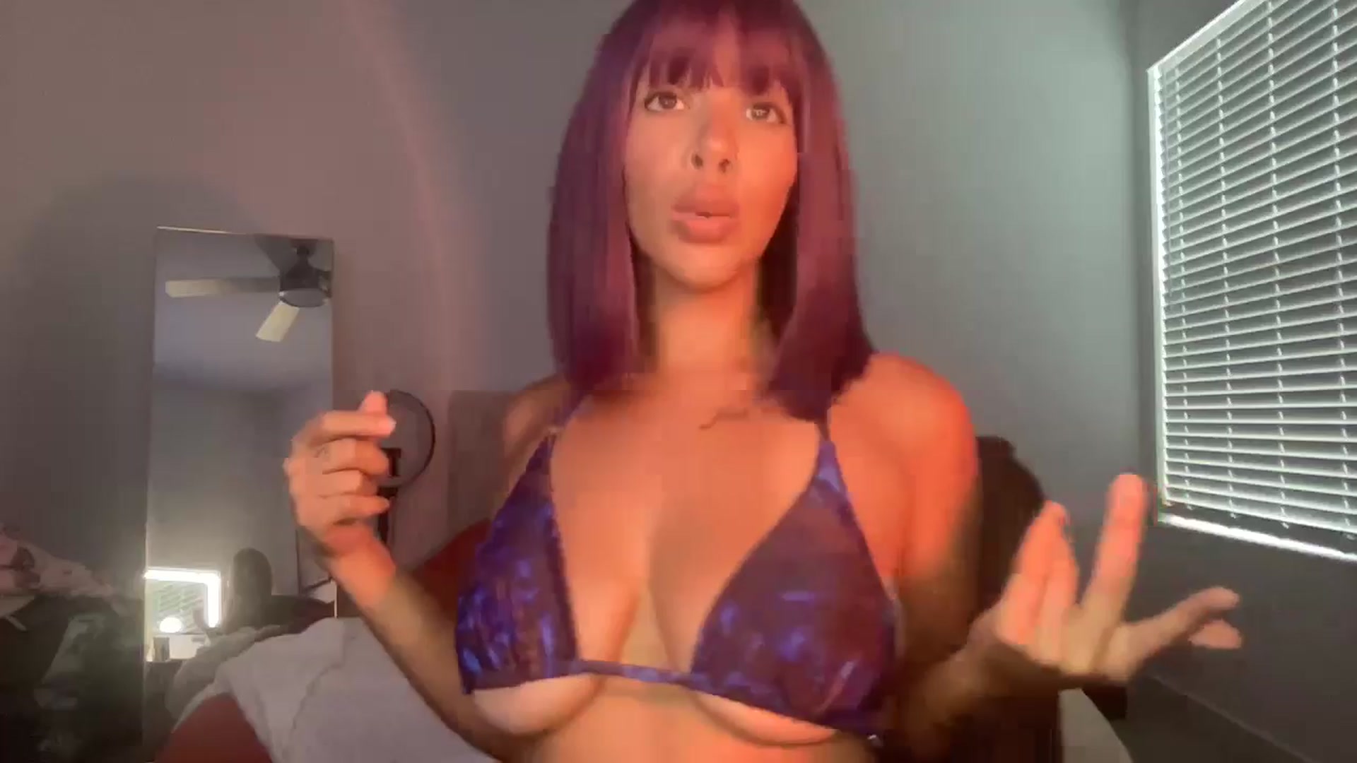 Gallery image thumbnail from Leauramun's myfreecams stream on, 07/21/2024, 23:37 image 5 of 20