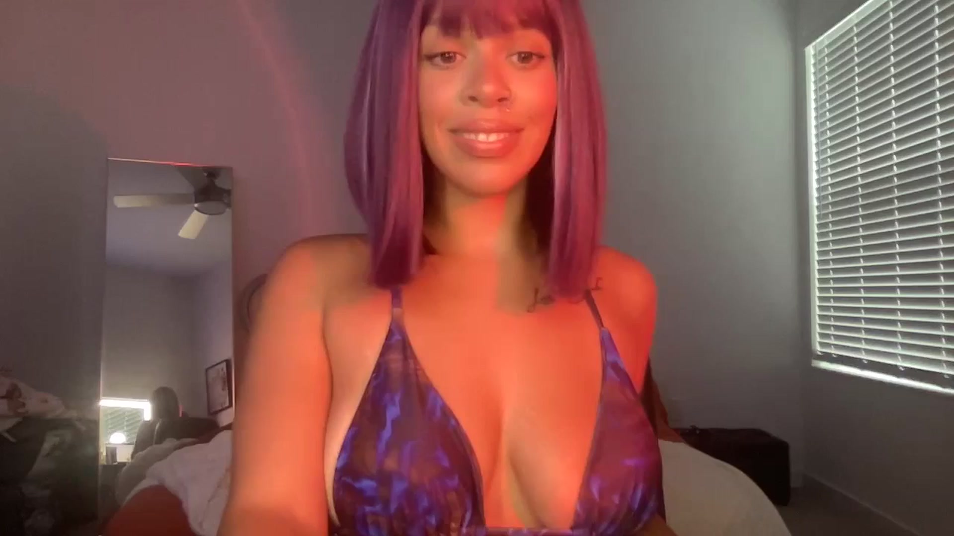 Gallery image thumbnail from Leauramun's myfreecams stream on, 07/21/2024, 23:37 image 17 of 20