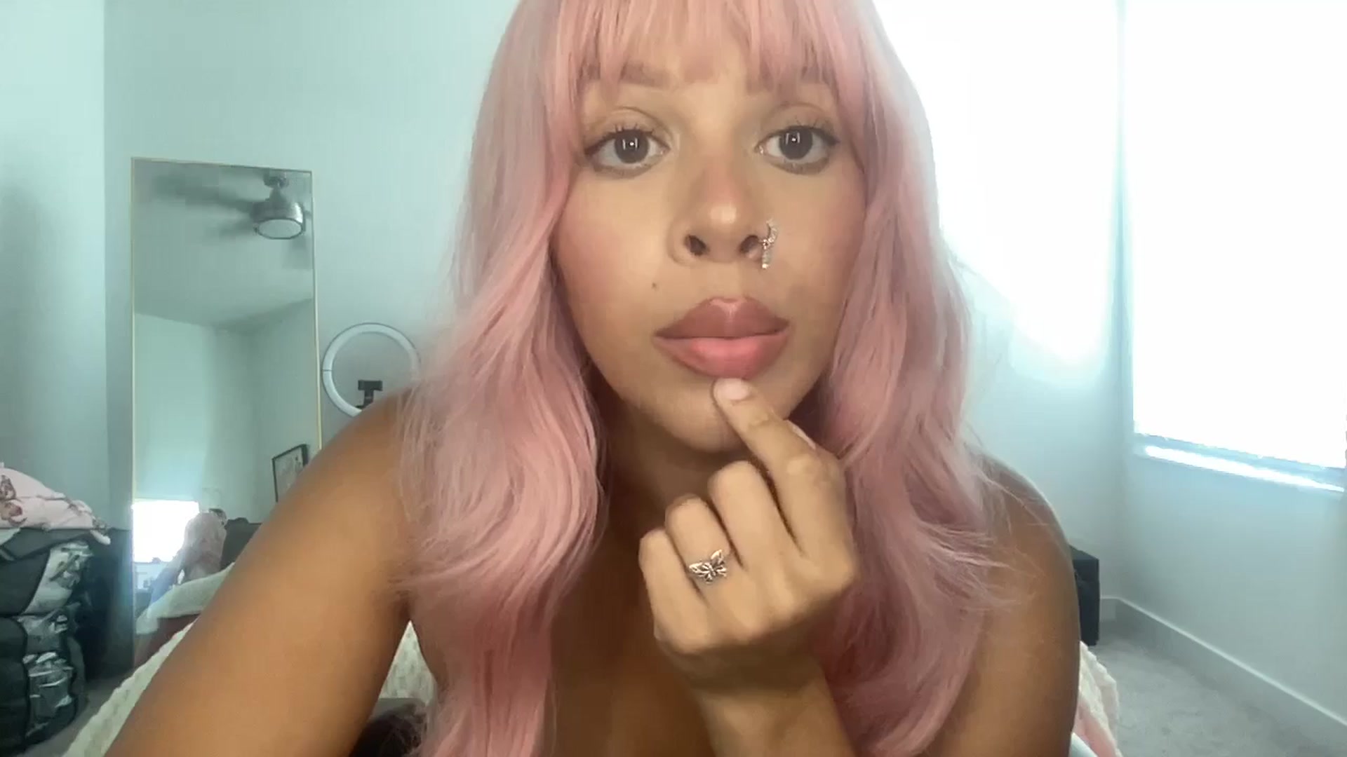 Gallery image thumbnail from Leauramun's myfreecams stream on, 07/22/2024, 20:02 image 19 of 20