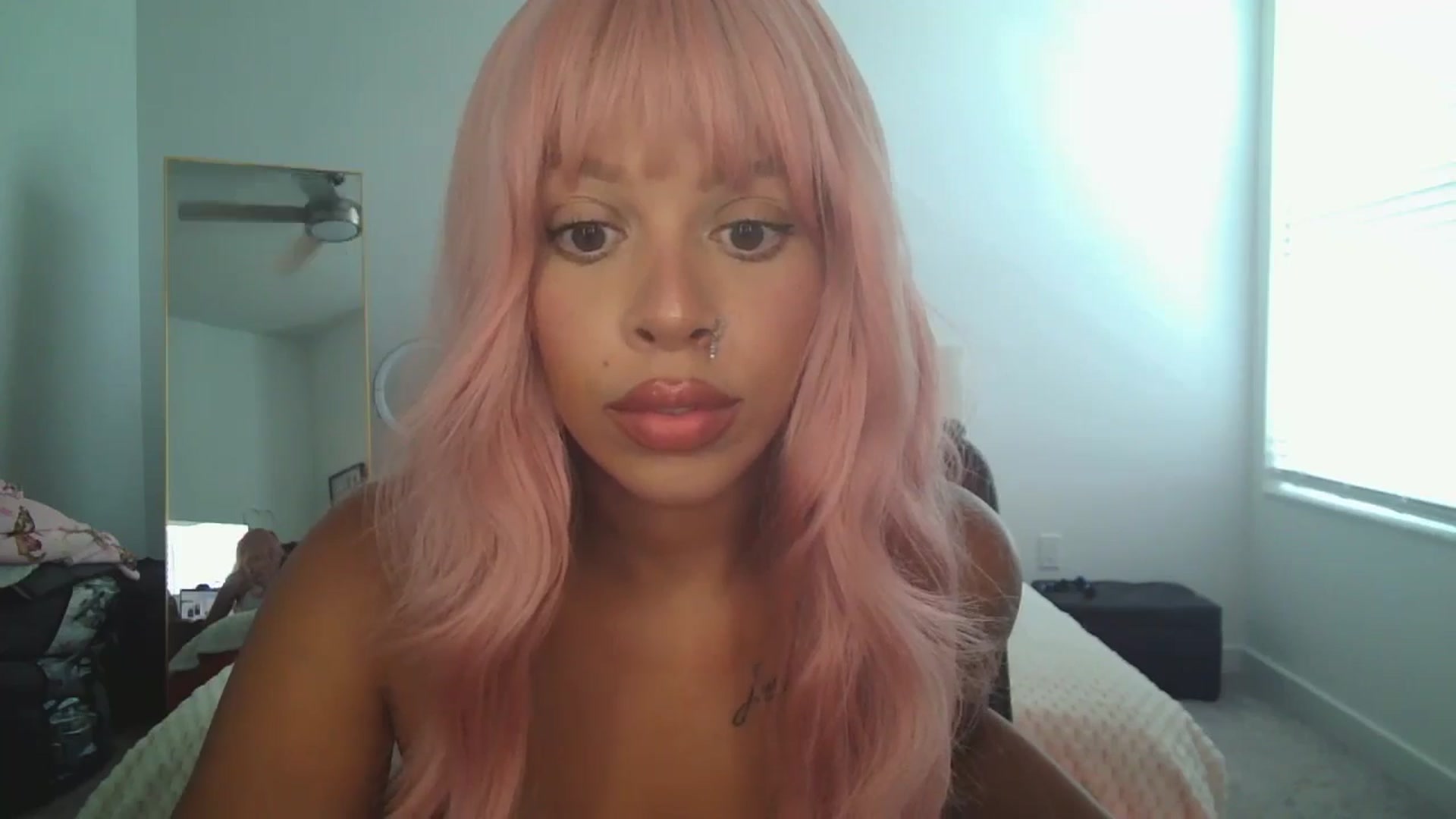 Gallery image thumbnail from Leauramun's myfreecams stream on, 07/22/2024, 20:02 image 20 of 20