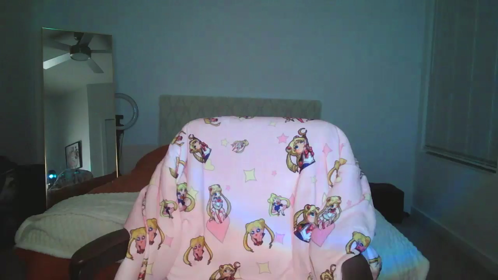 Gallery image thumbnail from Leauramun's myfreecams stream on, 07/26/2024, 01:16 image 16 of 20