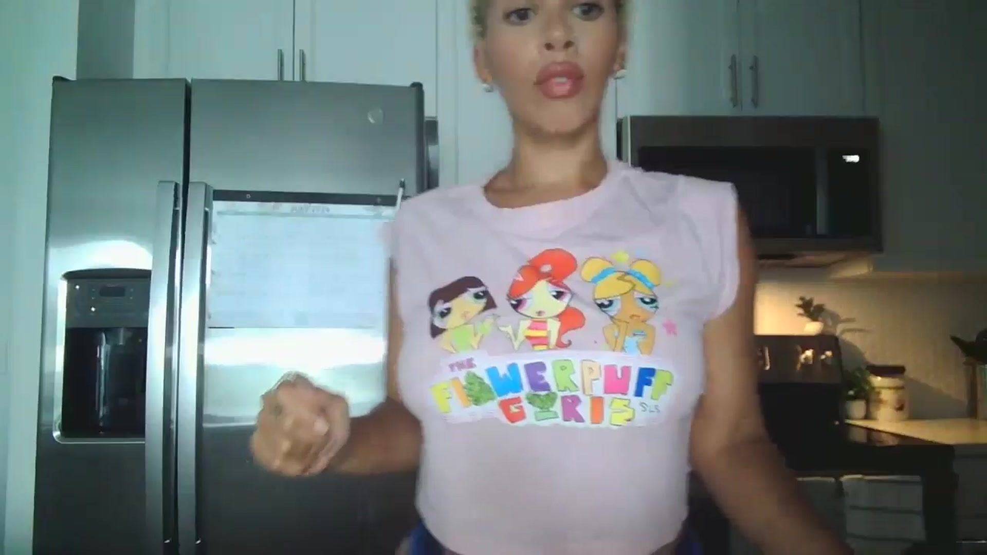 Gallery image thumbnail from Leauramun's myfreecams stream on, 07/28/2024, 16:14 image 7 of 20