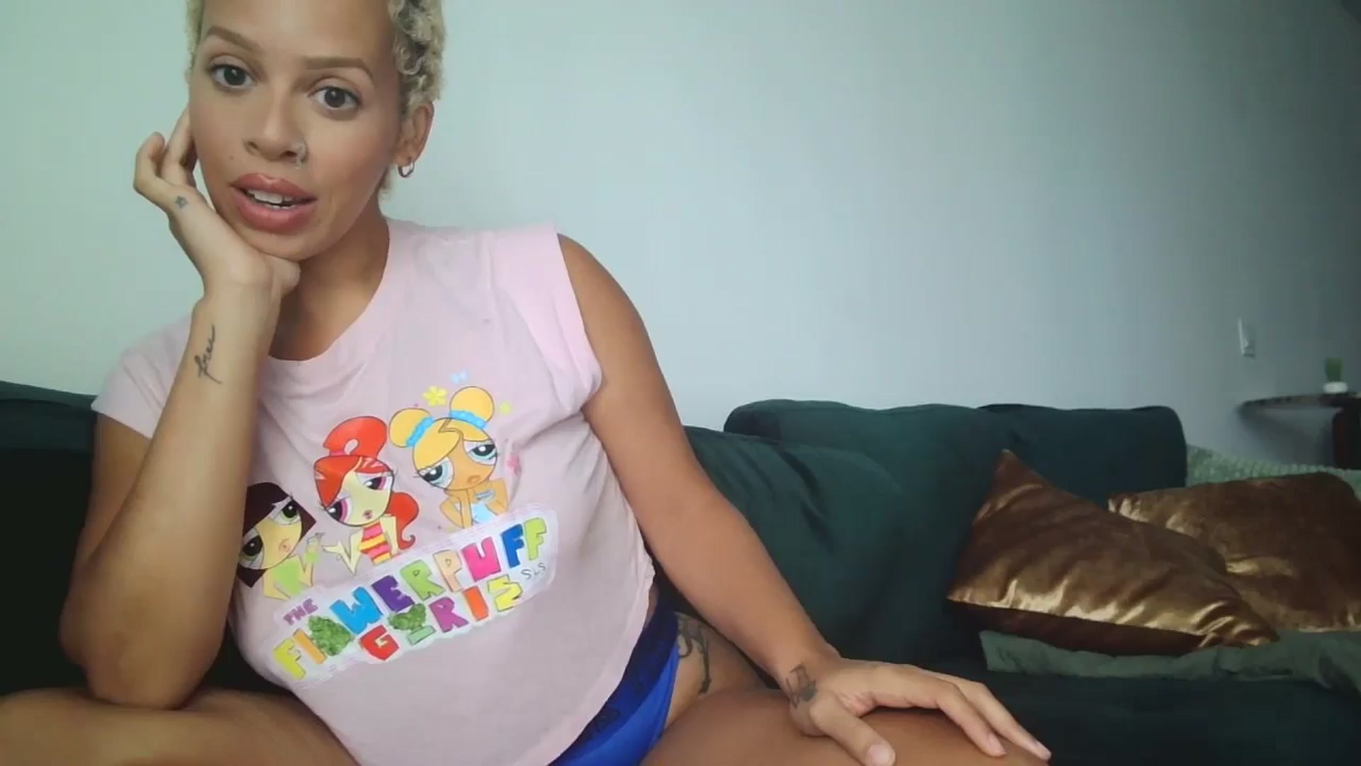 Gallery image thumbnail from Leauramun's myfreecams stream on, 07/28/2024, 17:51 image 11 of 20