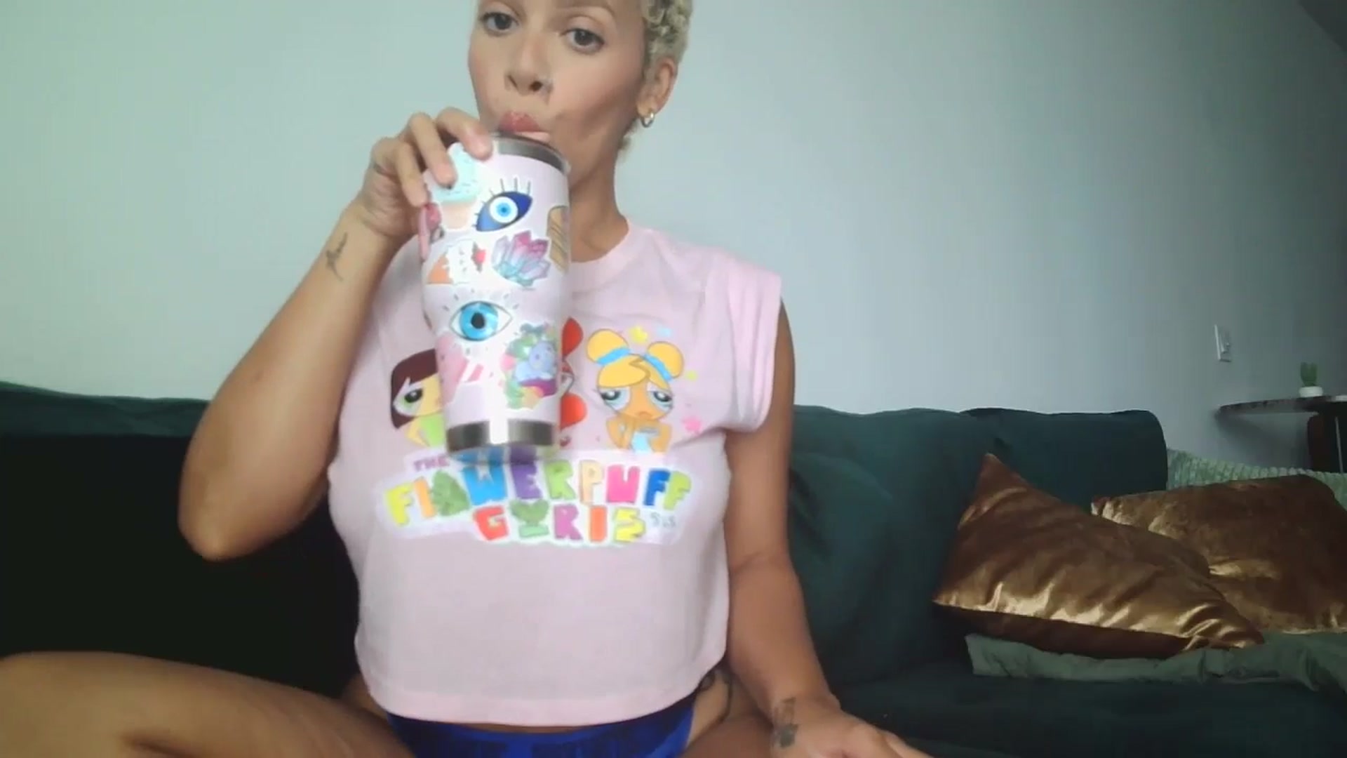 Gallery image thumbnail from Leauramun's myfreecams stream on, 07/28/2024, 17:51 image 10 of 20
