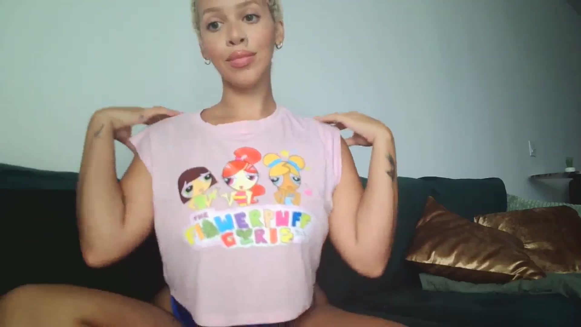 Gallery image thumbnail from Leauramun's myfreecams stream on, 07/28/2024, 17:51 image 12 of 20
