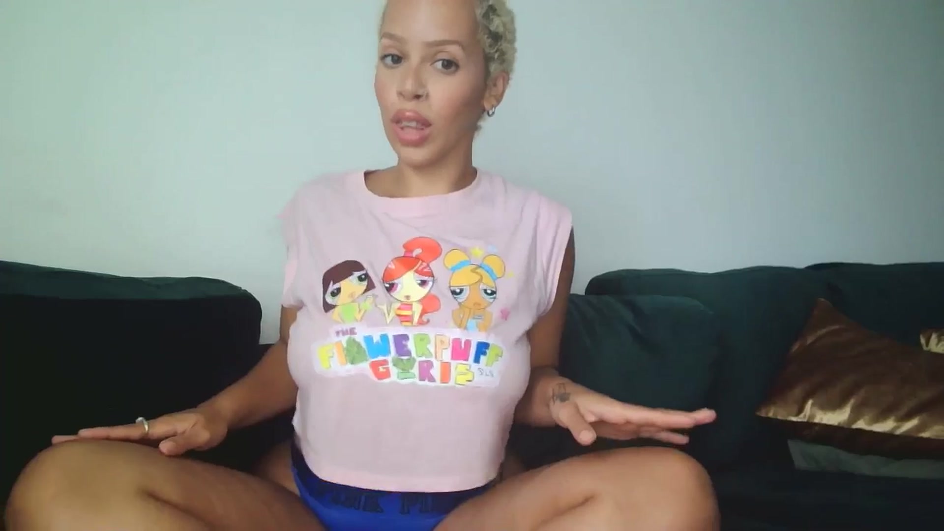 Gallery image thumbnail from Leauramun's myfreecams stream on, 07/28/2024, 18:52 image 18 of 20