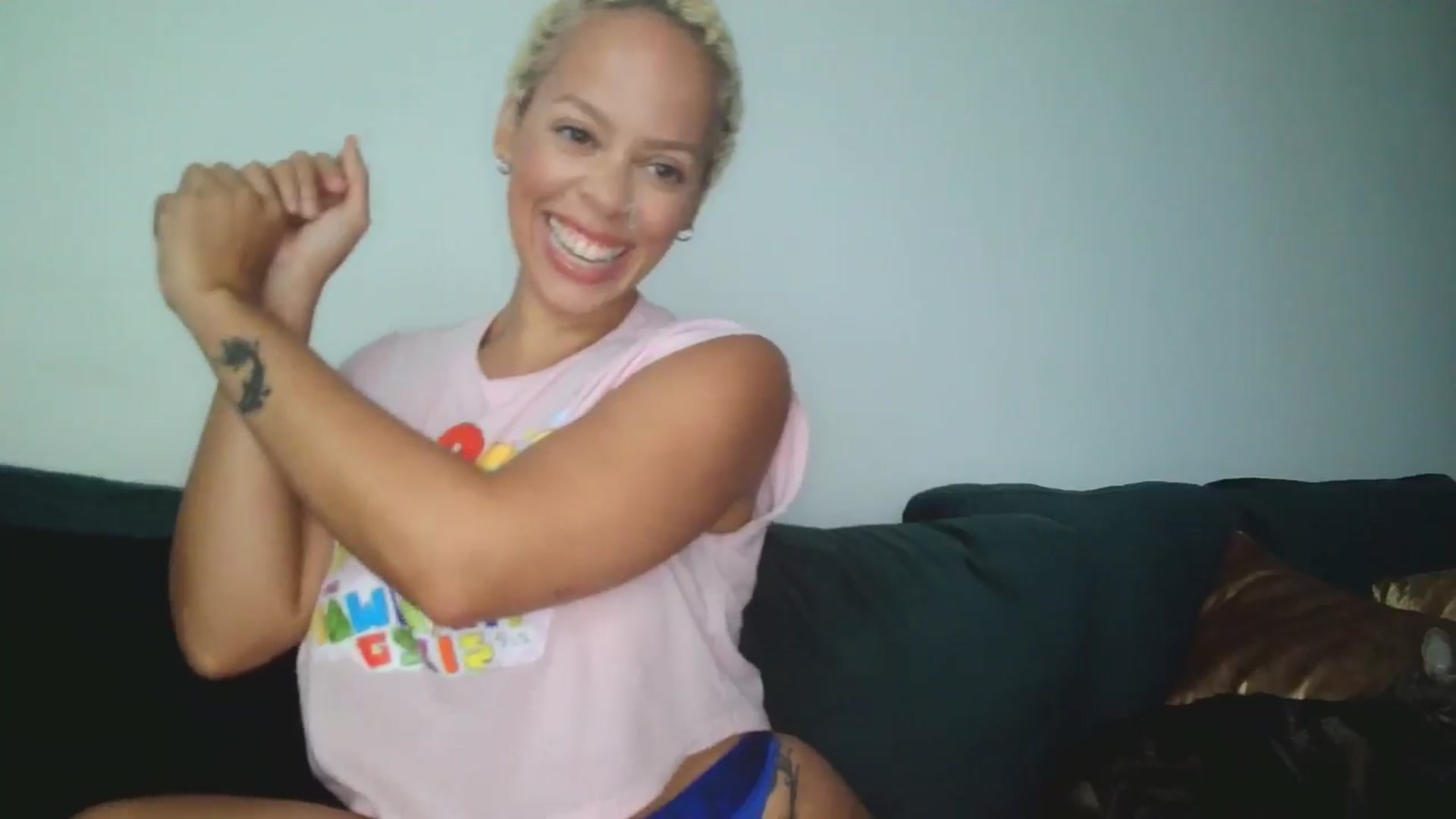 Gallery image thumbnail from Leauramun's myfreecams stream on, 07/28/2024, 18:52 image 3 of 20