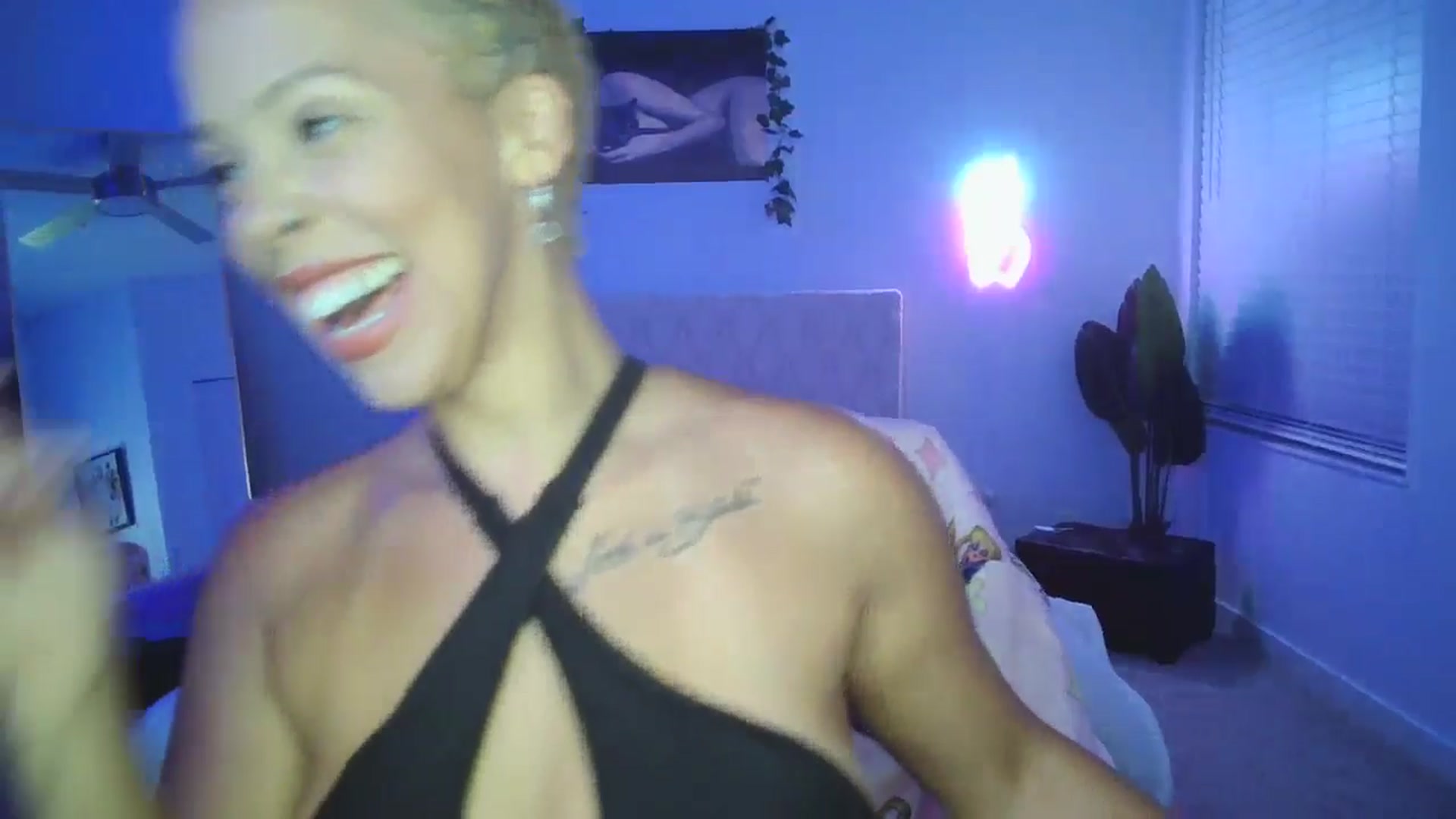 Gallery image thumbnail from Leauramun's myfreecams stream on, 08/27/2024, 01:02 image 12 of 20