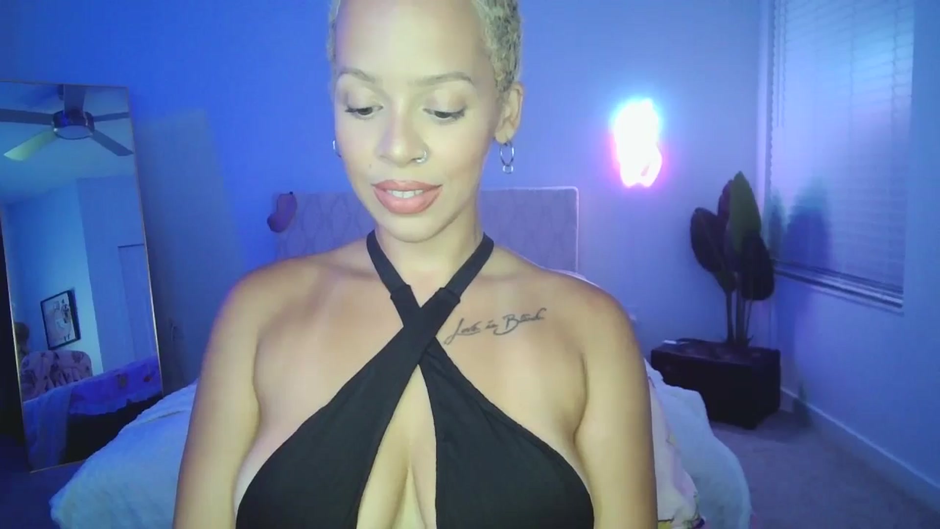 Gallery image thumbnail from Leauramun's myfreecams stream on, 08/27/2024, 01:02 image 14 of 20