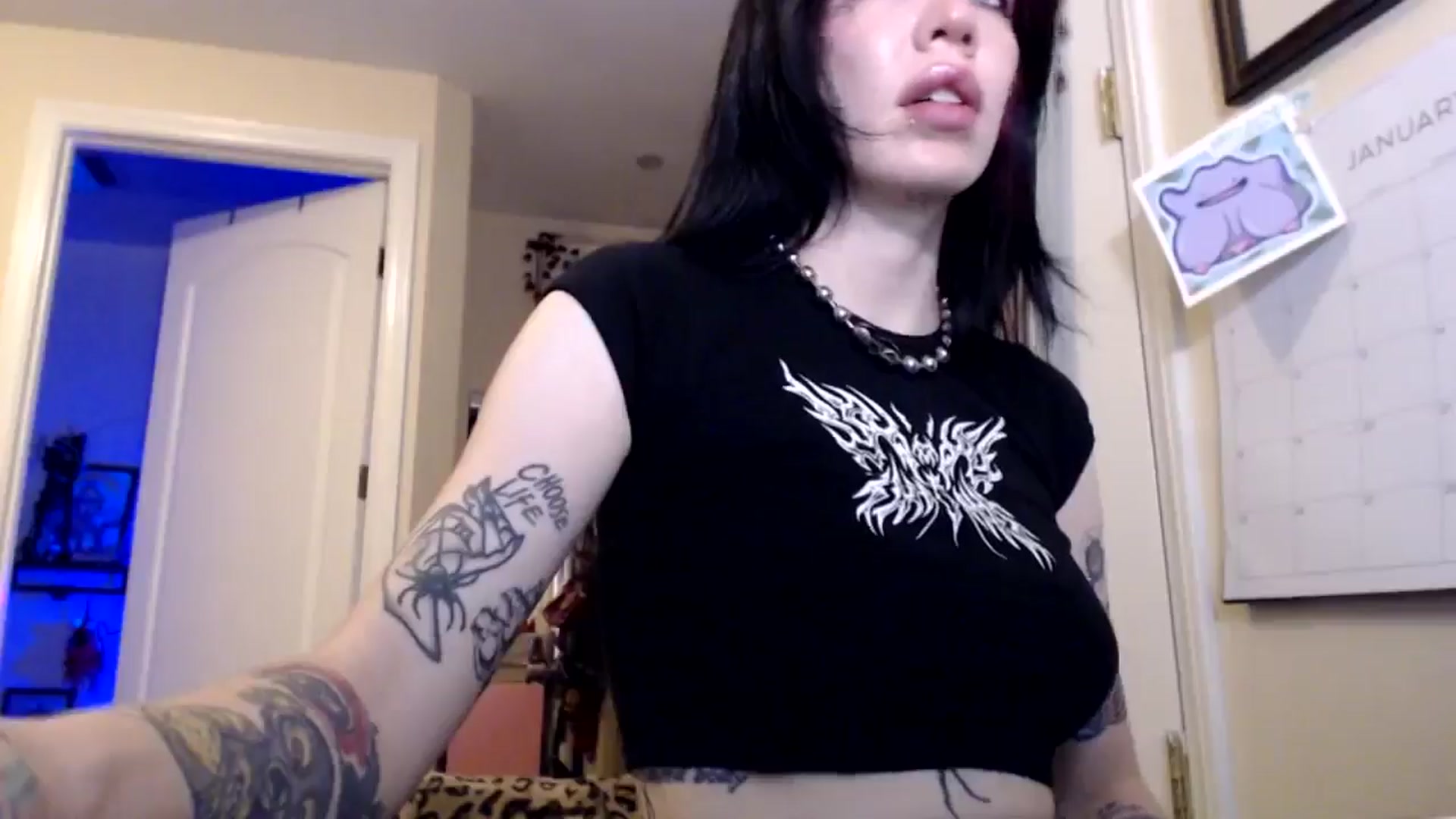 Gallery image thumbnail from Ledabear's myfreecams stream on, 01/16/2026, 08:29 image 16 of 20