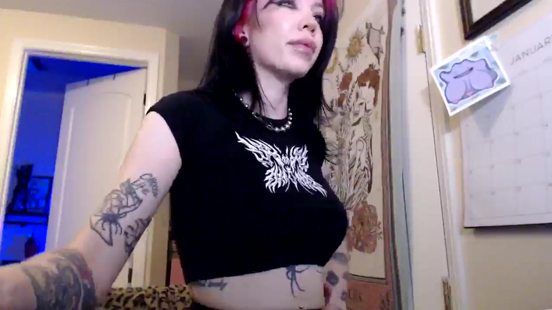 Gallery image thumbnail from Ledabear's myfreecams stream on, 01/16/2026, 08:29 image 10 of 20