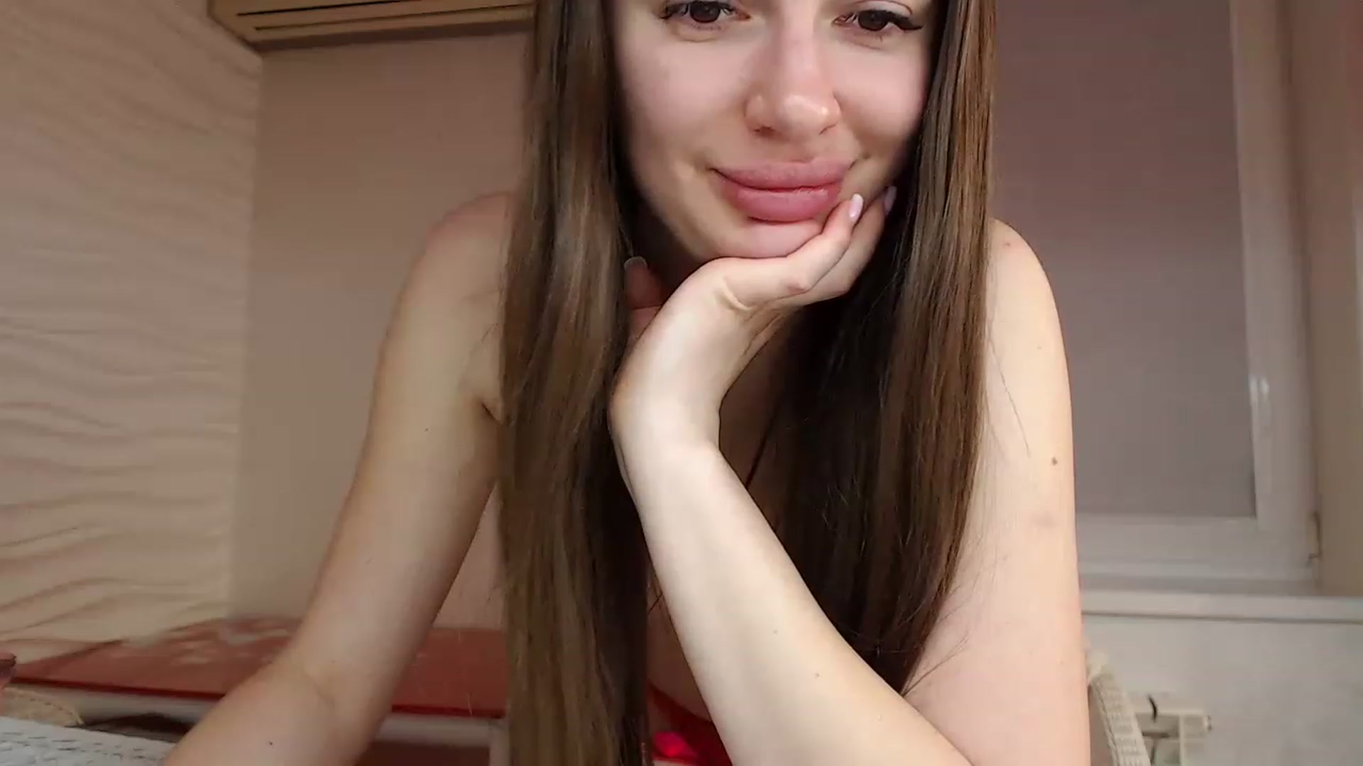 Gallery image thumbnail from LeeLuna_777's myfreecams stream on, 01/08/2023, 16:37 image 16 of 20
