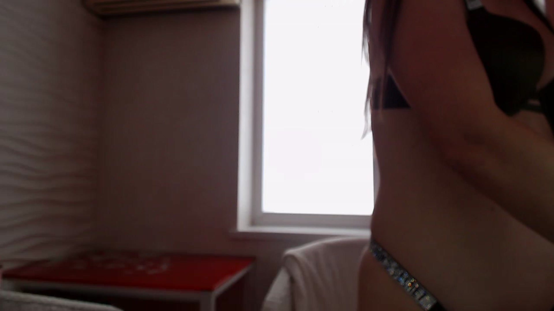 Gallery image thumbnail from LeeLuna_777's myfreecams stream on, 01/10/2023, 11:16 image 13 of 20