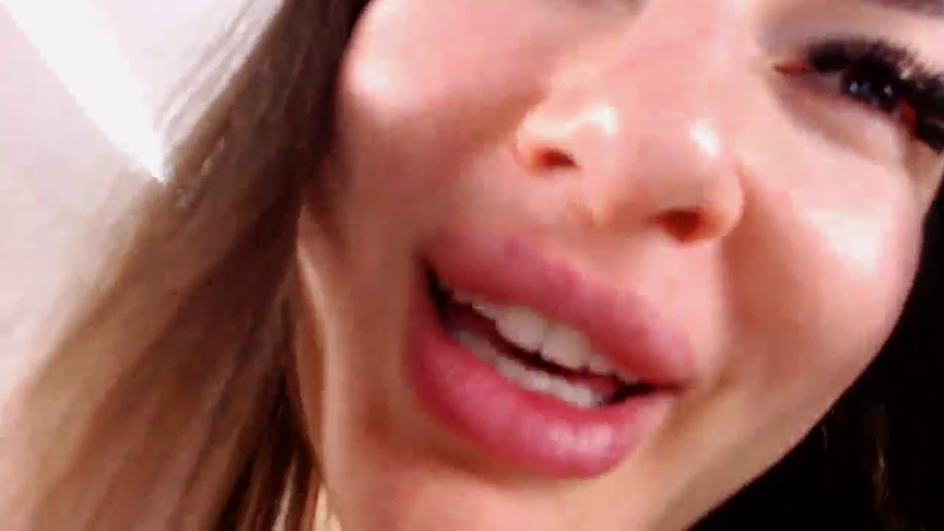 Gallery image thumbnail from LeeLuna_777's myfreecams stream on, 04/29/2024, 14:49 image 12 of 20