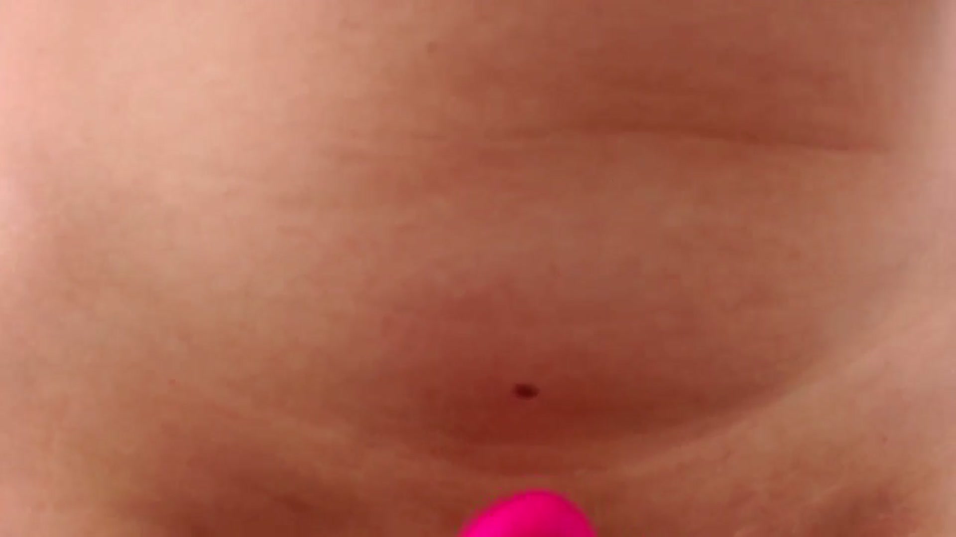Gallery image thumbnail from LeeLuna_777's myfreecams stream on, 05/26/2024, 14:05 image 10 of 20