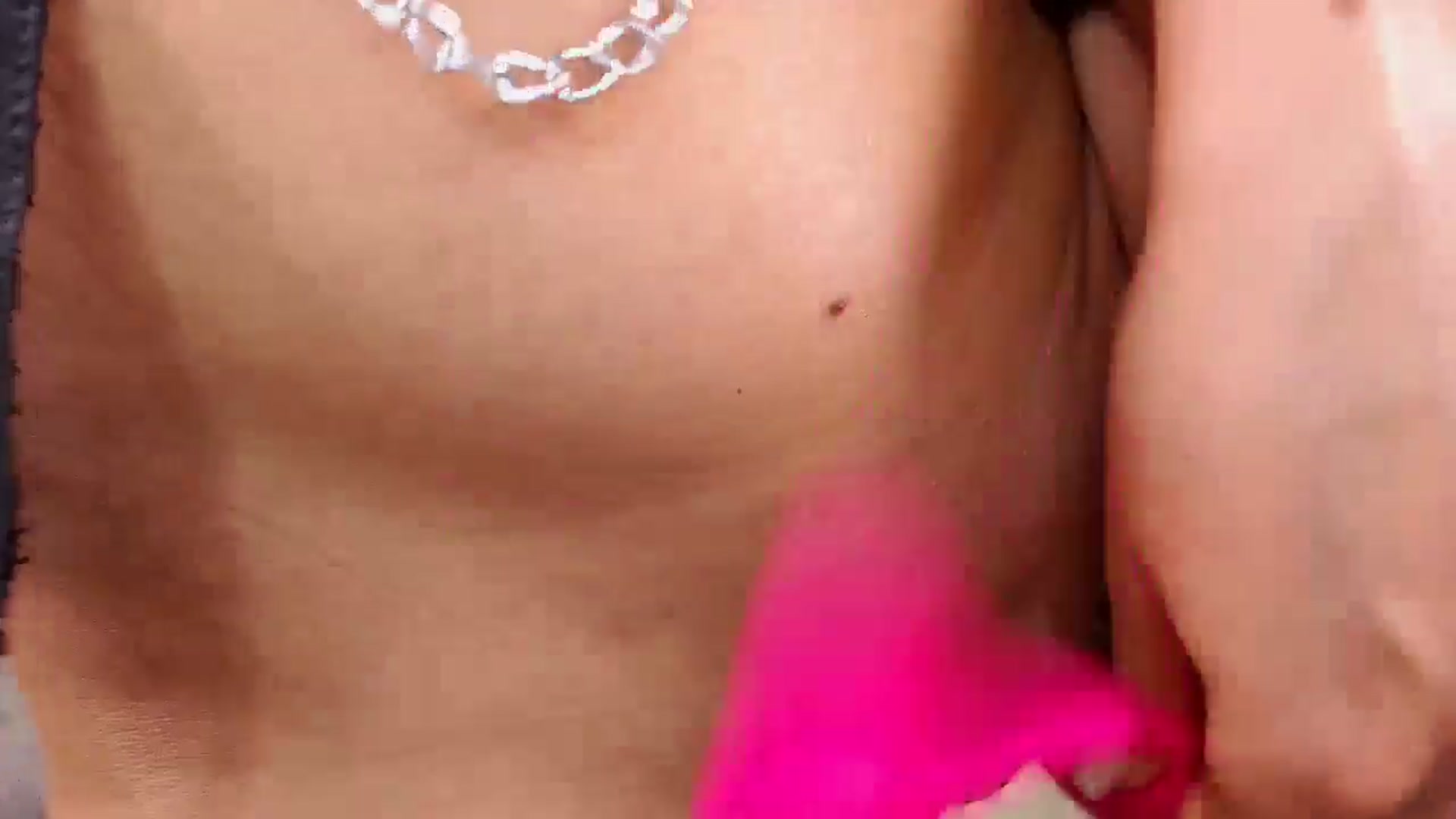 Gallery image thumbnail from LeeLuna_777's myfreecams stream on, 09/01/2024, 12:18 image 14 of 20