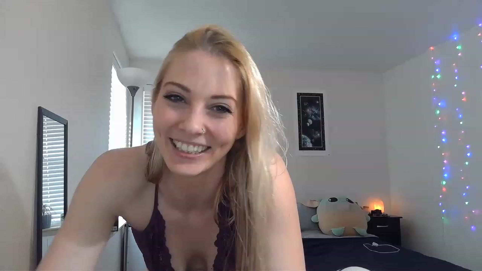 Gallery image thumbnail from Leeleigh1's myfreecams stream on, 03/01/2023, 23:37 image 20 of 20