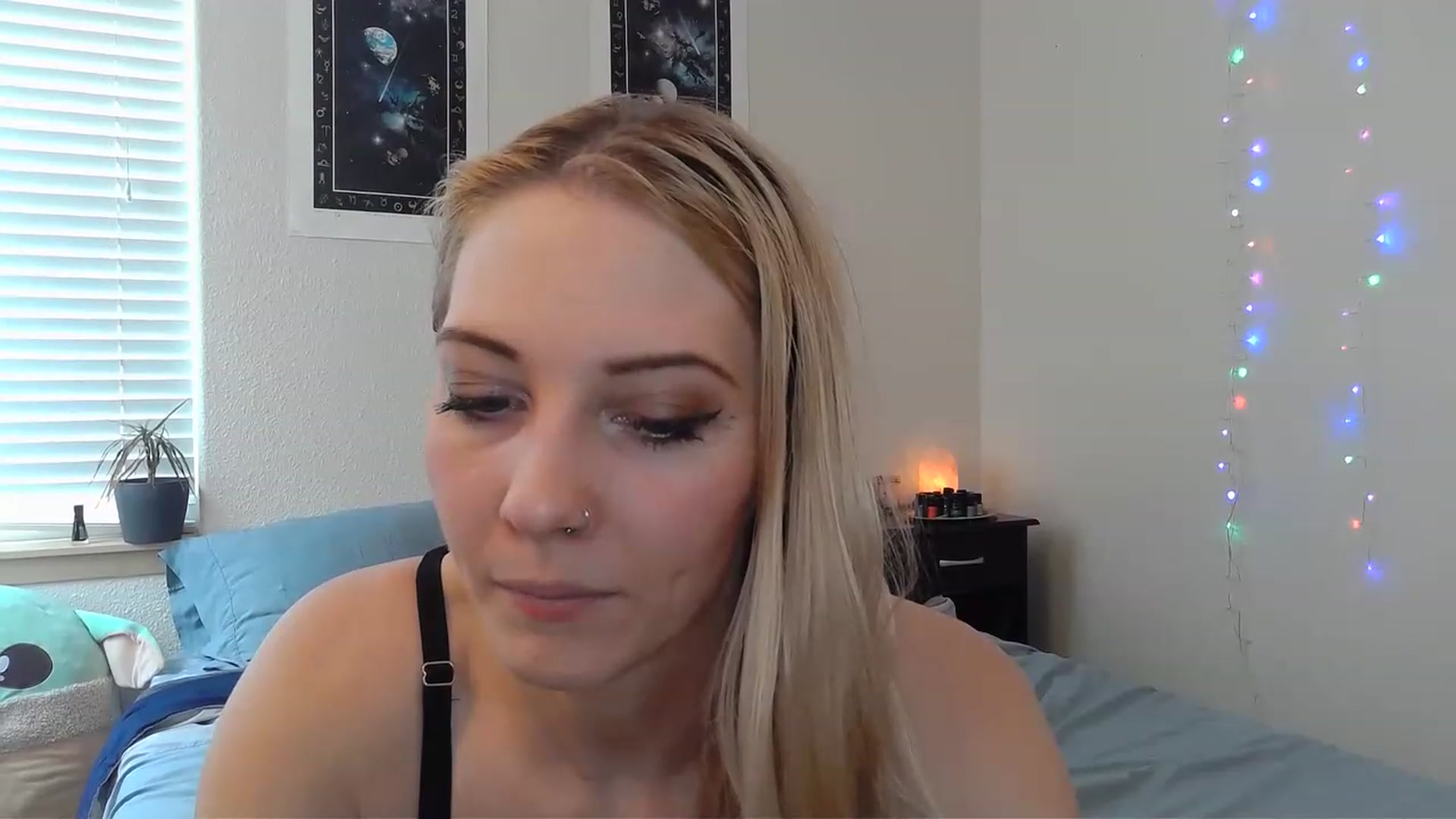 Gallery image thumbnail from Leeleigh1's myfreecams stream on, 03/09/2023, 20:21 image 18 of 20