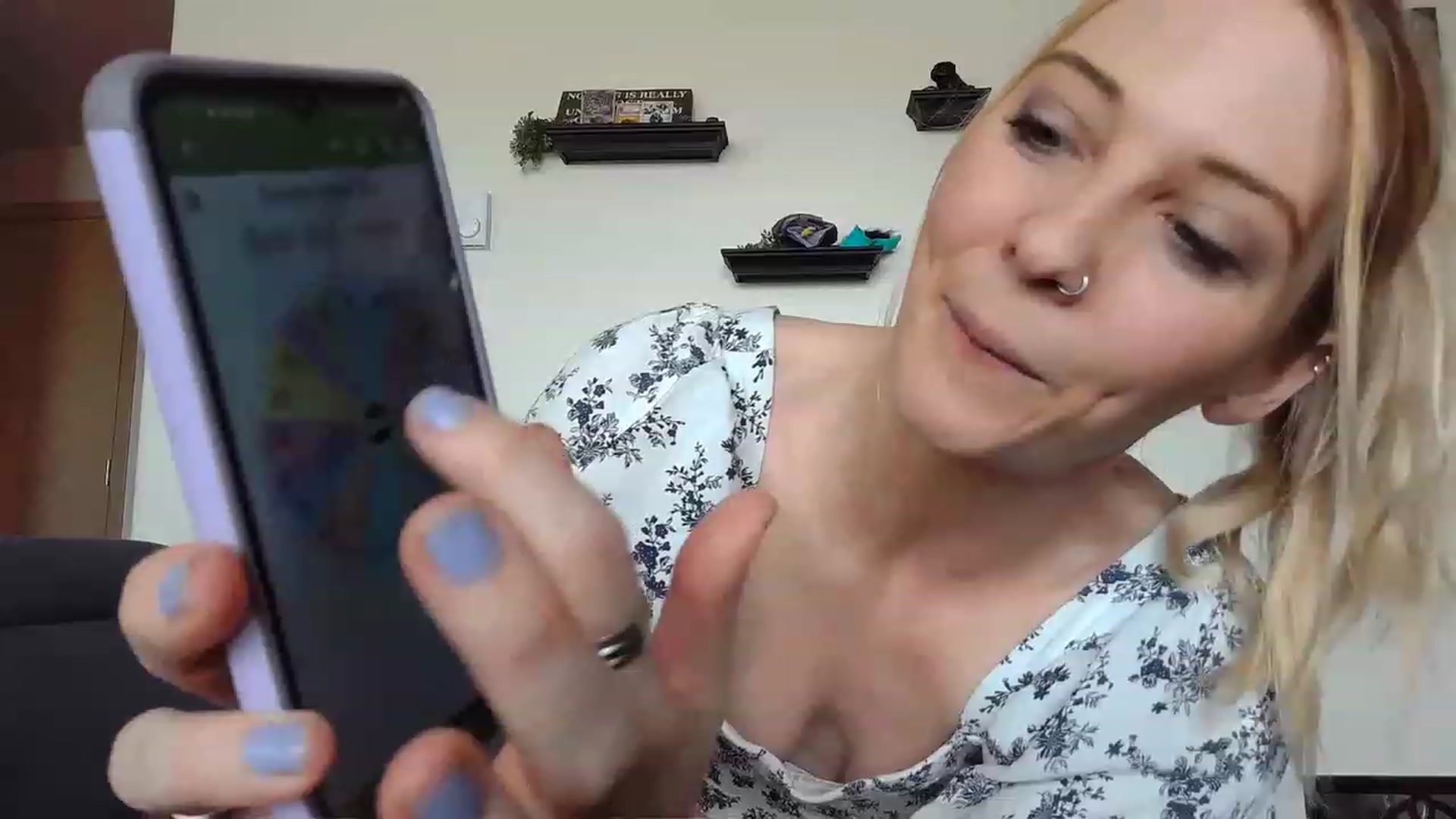 Gallery image thumbnail from Leeleigh1's myfreecams stream on, 04/11/2023, 23:59 image 7 of 20