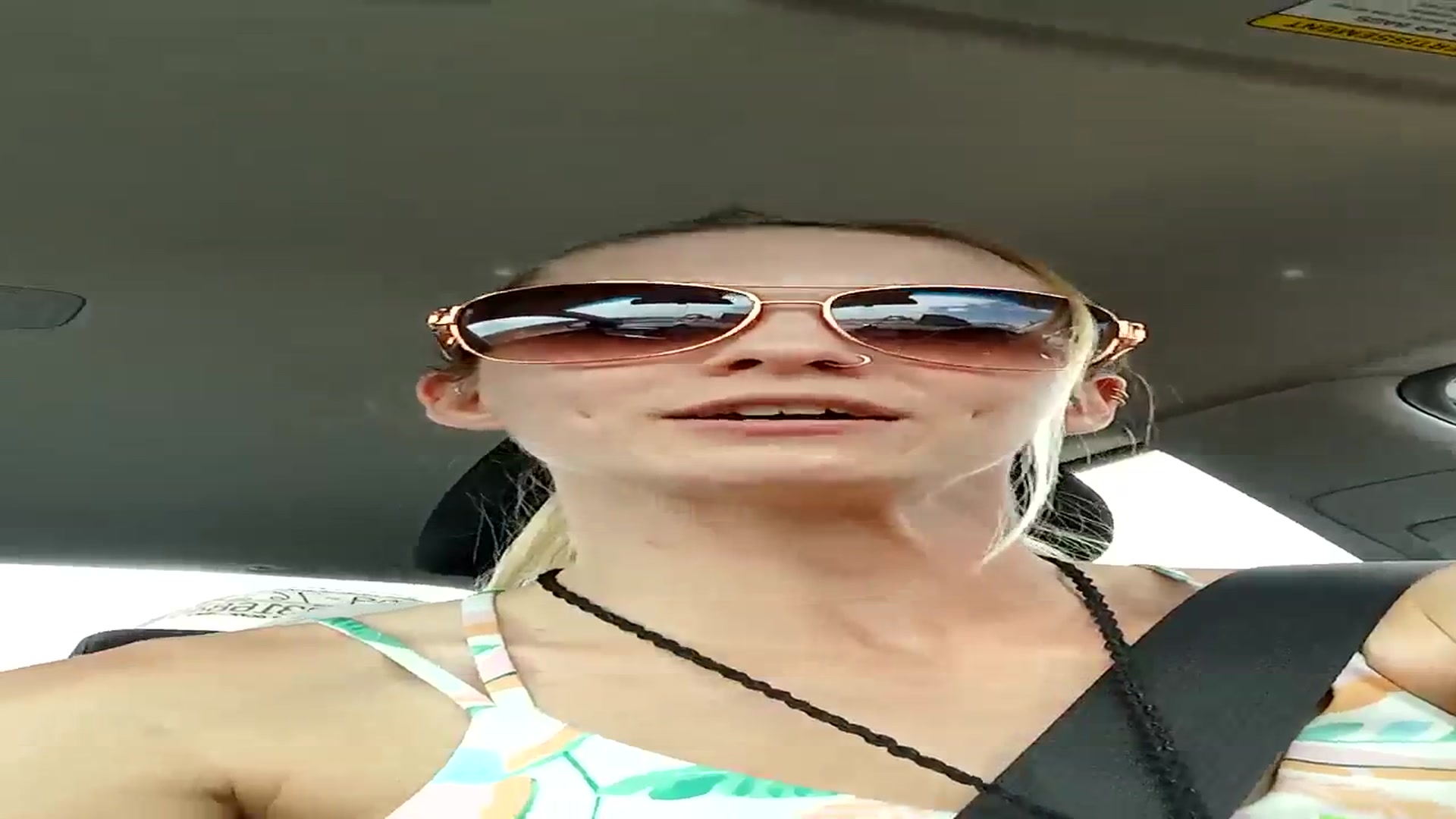 Gallery image thumbnail from Leeleigh1's myfreecams stream on, 07/31/2023, 22:48 image 6 of 20