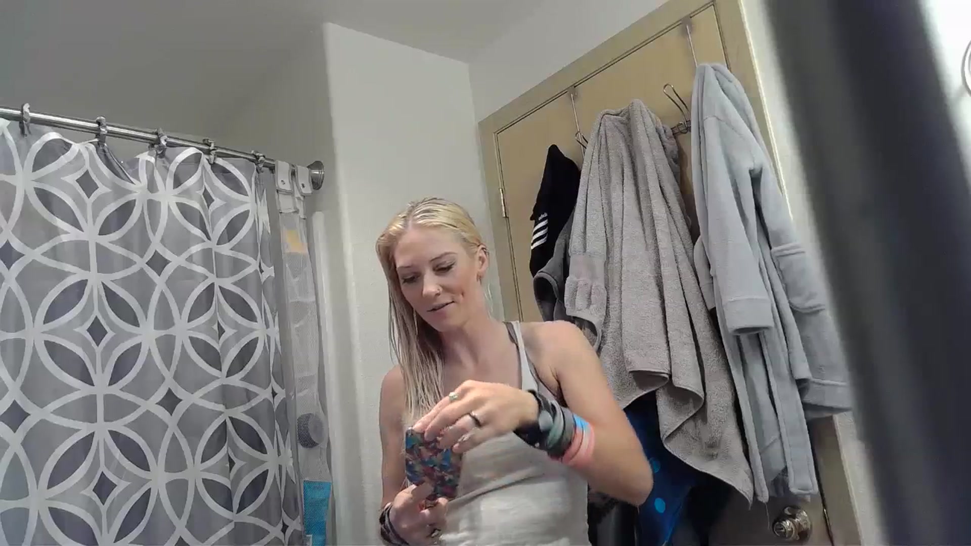 Gallery image thumbnail from Leeleigh1's myfreecams stream on, 09/18/2023, 21:54 image 18 of 20