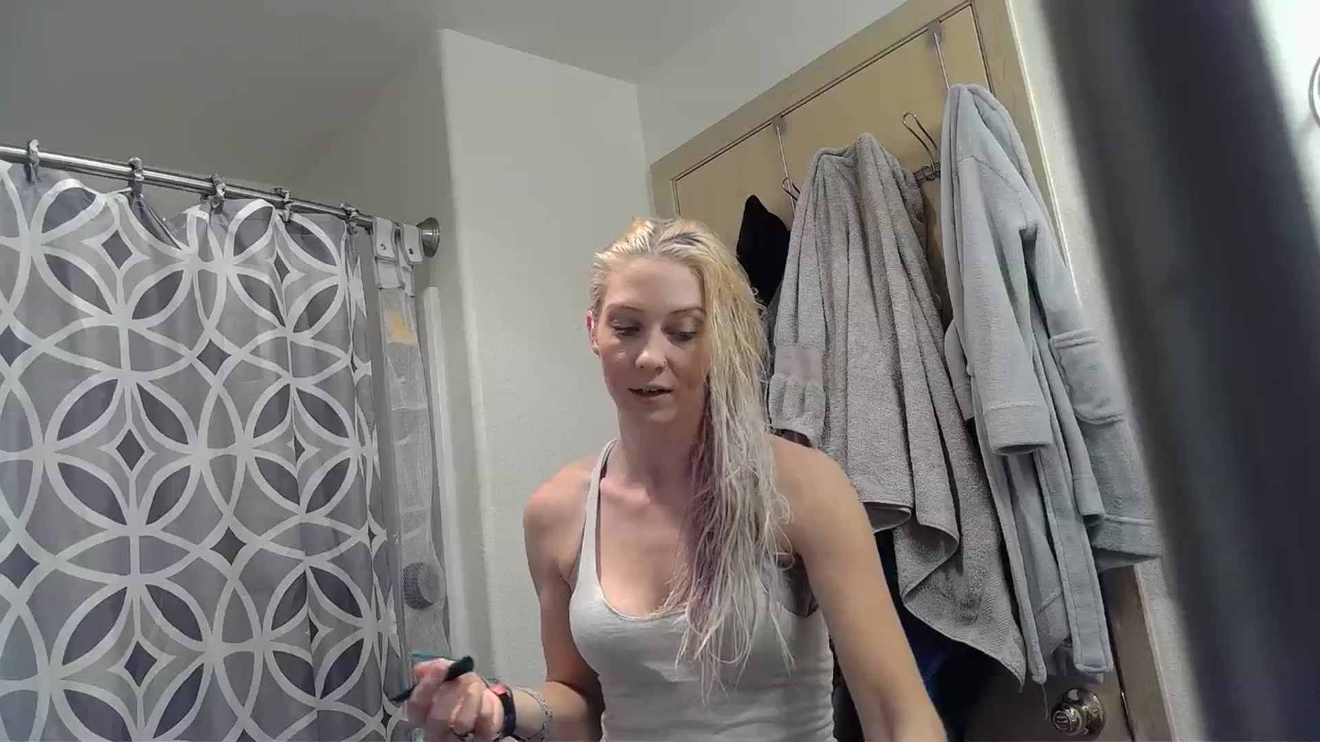 Gallery image thumbnail from Leeleigh1's myfreecams stream on, 09/18/2023, 21:54 image 14 of 20