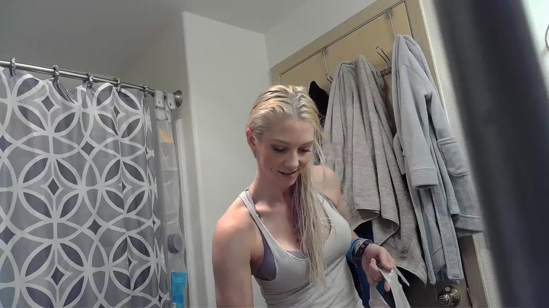 Gallery image thumbnail from Leeleigh1's myfreecams stream on, 09/18/2023, 21:54 image 17 of 20