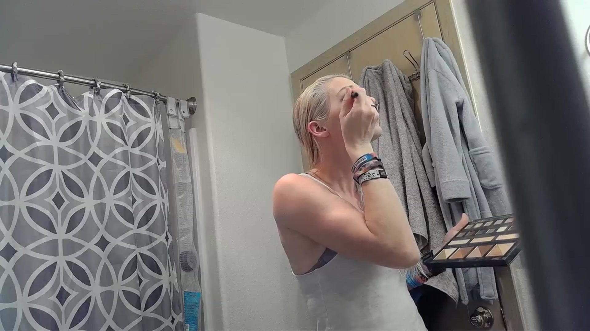 Gallery image thumbnail from Leeleigh1's myfreecams stream on, 09/18/2023, 21:54 image 12 of 20