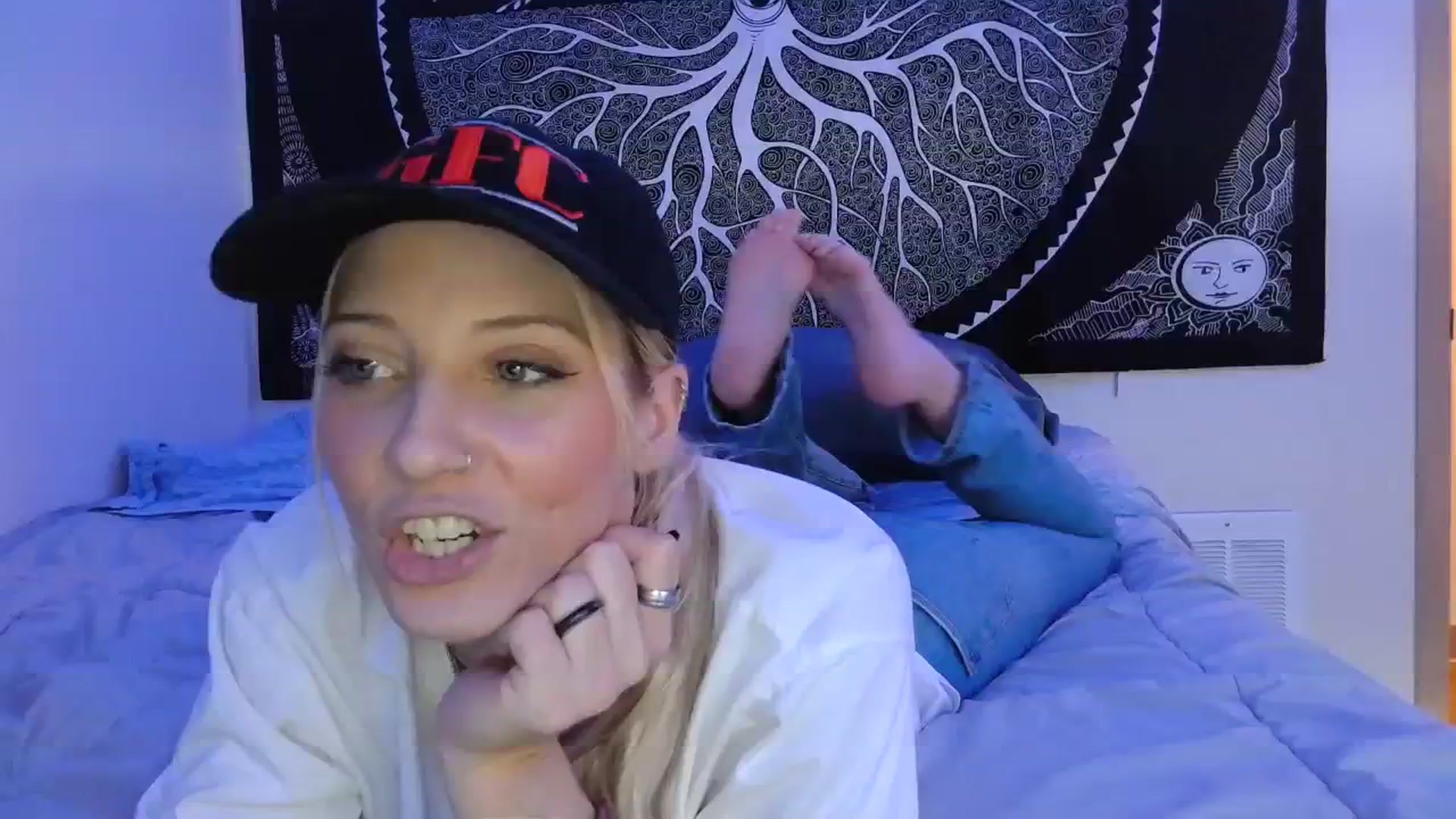 Gallery image thumbnail from Leeleigh1's myfreecams stream on, 11/01/2023, 21:31 image 1 of 20