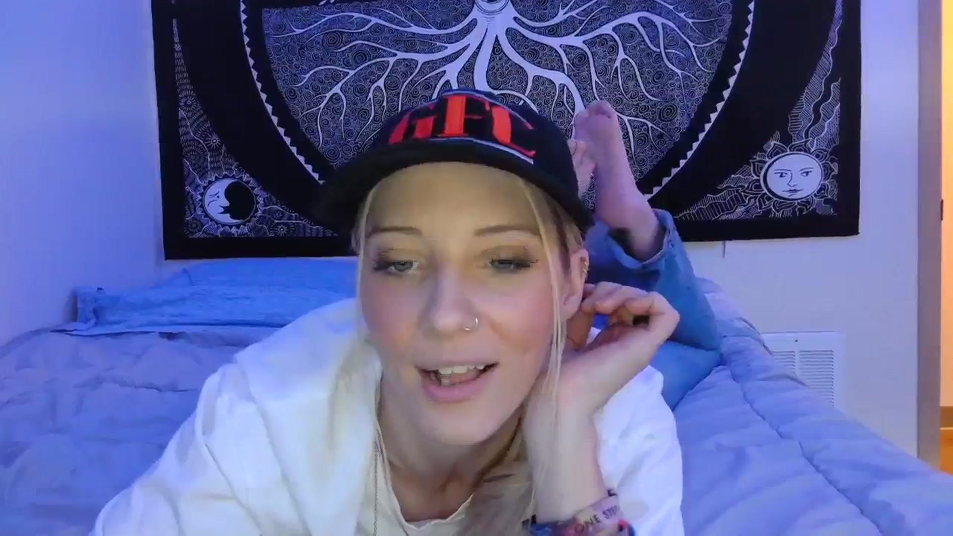 Gallery image thumbnail from Leeleigh1's myfreecams stream on, 11/01/2023, 21:31 image 3 of 20