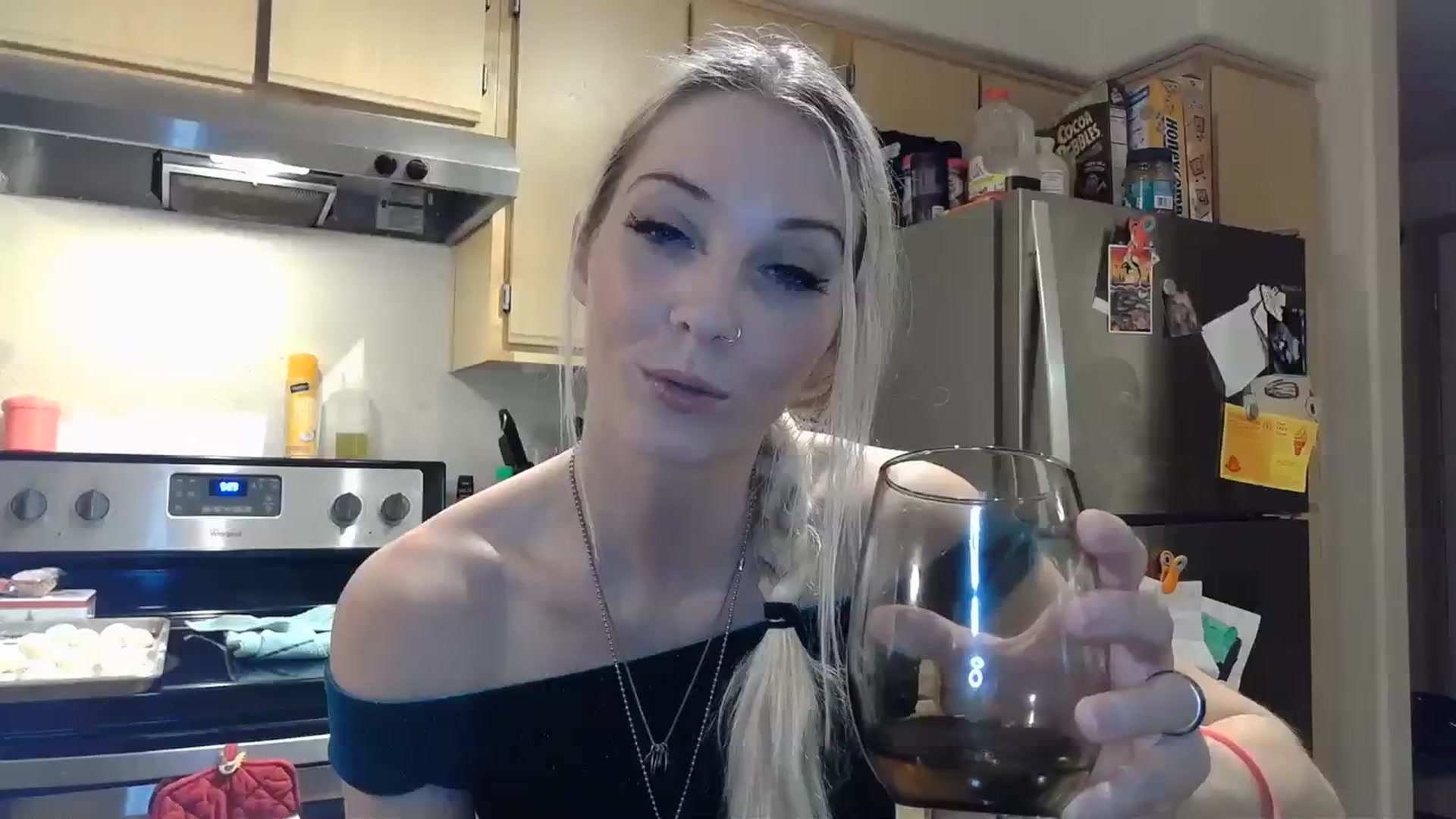 Gallery image thumbnail from Leeleigh1's myfreecams stream on, 11/26/2023, 02:17 image 10 of 20
