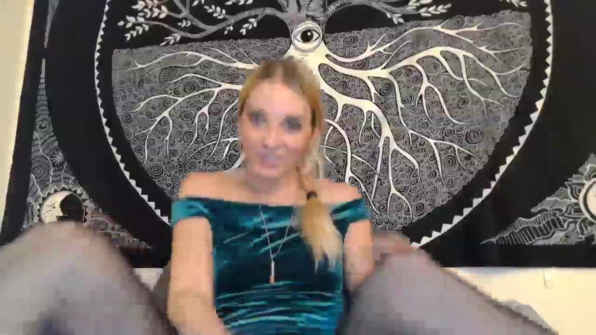 Gallery image thumbnail from Leeleigh1's myfreecams stream on, 11/26/2023, 02:17 image 19 of 20