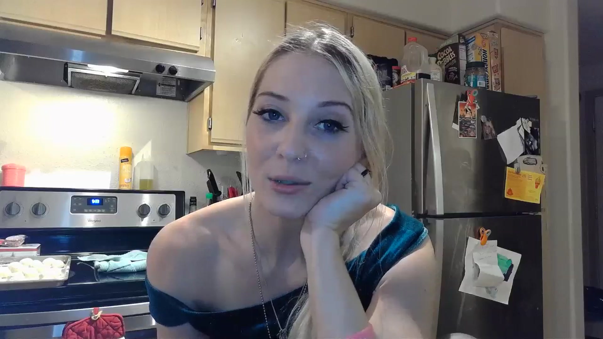 Gallery image thumbnail from Leeleigh1's myfreecams stream on, 11/26/2023, 02:17 image 11 of 20