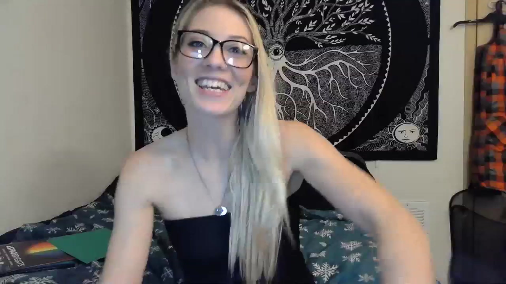 Gallery image thumbnail from Leeleigh1's myfreecams stream on, 11/30/2023, 01:15 image 10 of 20